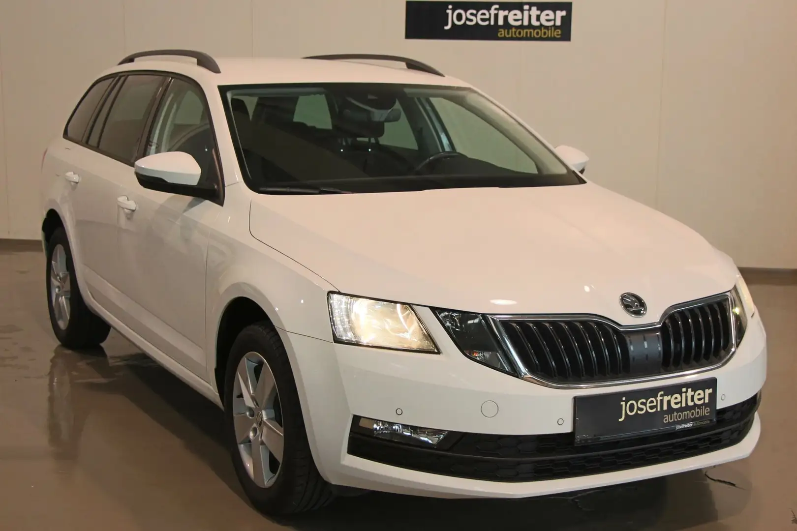 Skoda Octavia Combi Ambition 4x4 DSG Blanc - 1