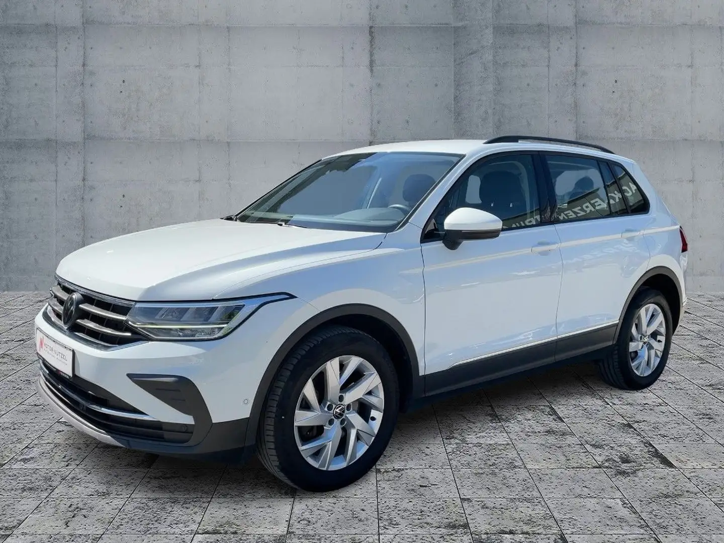 Volkswagen Tiguan 2.0 TDI DSG 4M LIFE LED+NAVI+AHK+ACC+SHZ Wit - 2