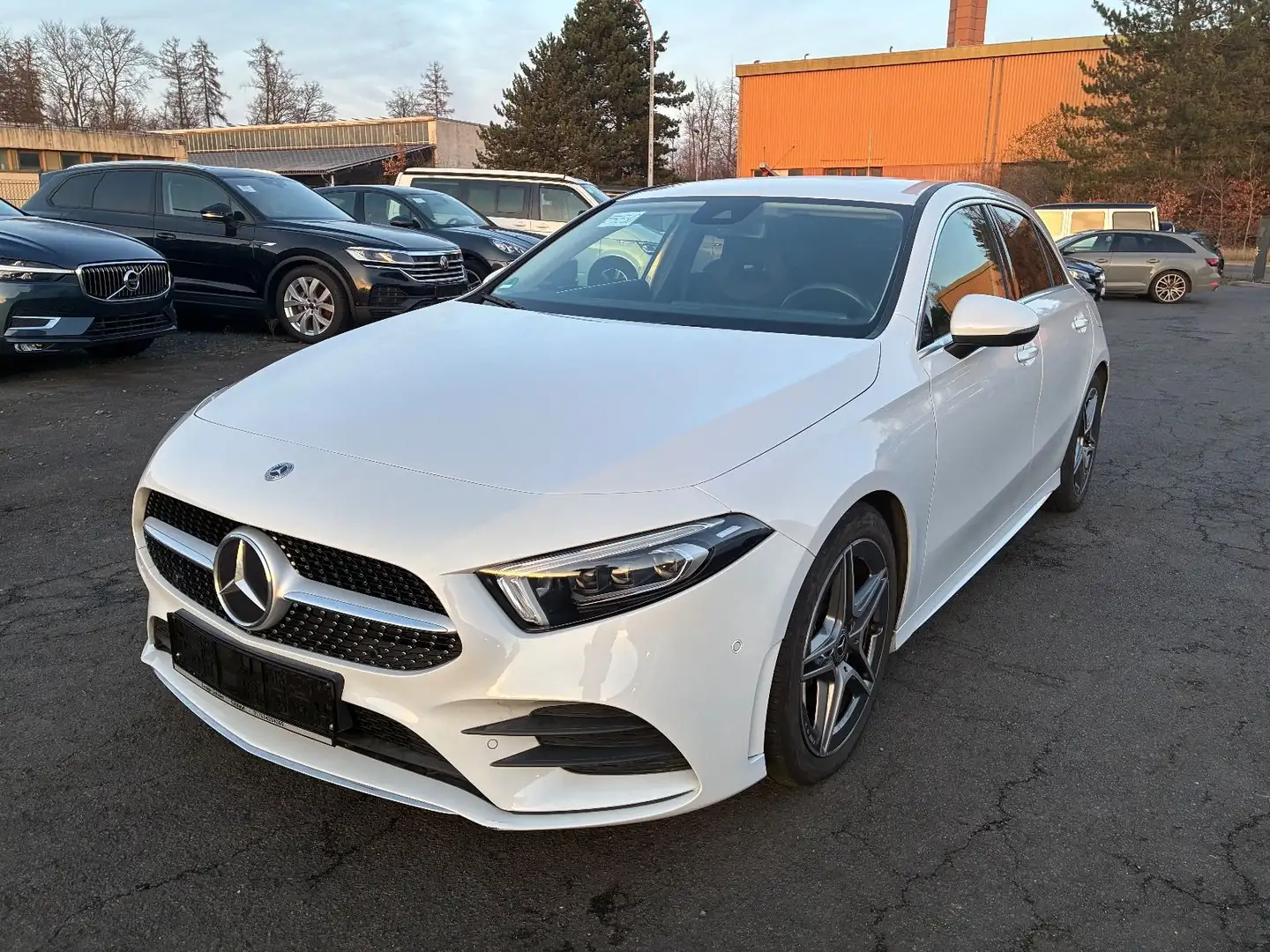 Mercedes-Benz A 220 AMG Multibeam Standheizung Kamera Argintiu - 1