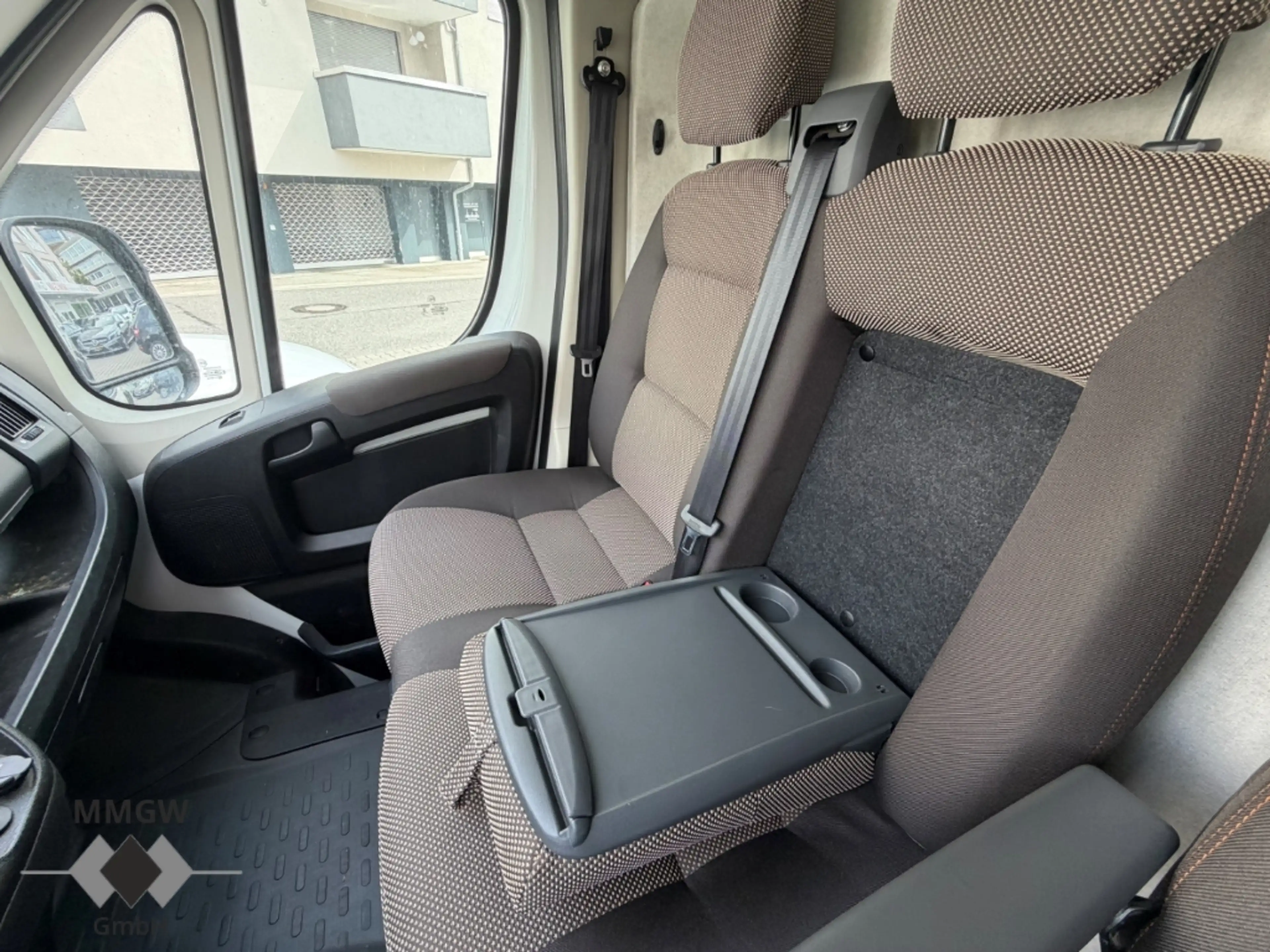Peugeot Boxer Kasten Hochraum 335 L3H2 Pro BlueHDi 140 Stop&Star — photo 12