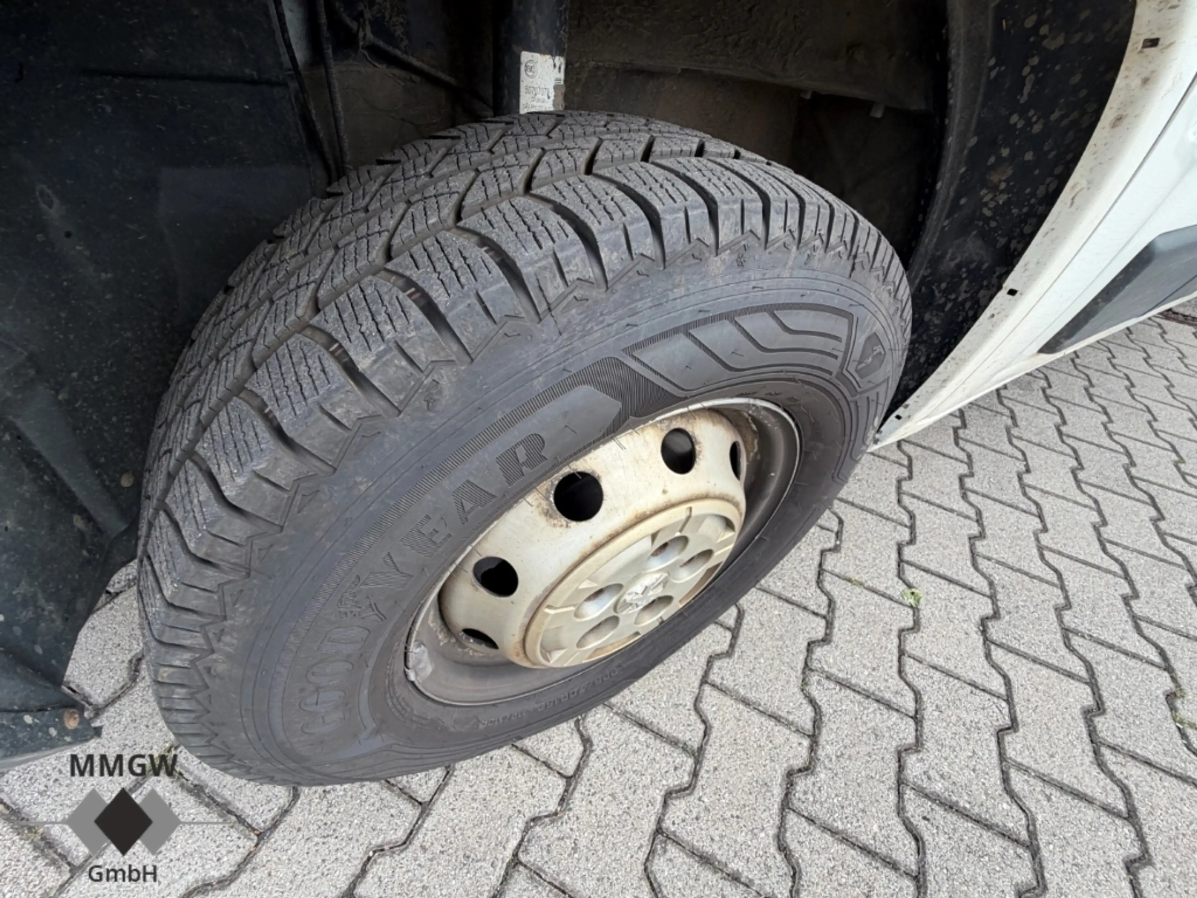 Peugeot Boxer Kasten Hochraum 335 L3H2 Pro BlueHDi 140 Stop&Star — photo 9