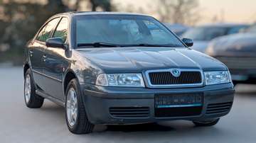 1.6 Ambiente Klima Alu TÜV Neu 8Räder