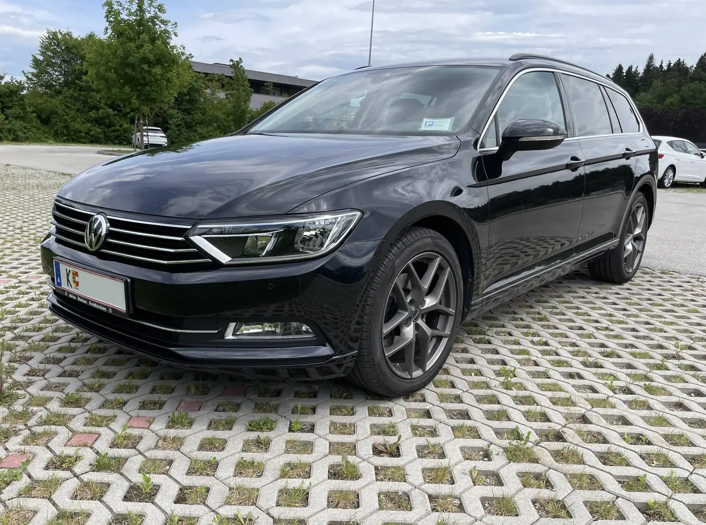 Volkswagen Passat Variant Passat Variant Comfortline 2,0 TDI SCR DSG Comfortline Schwarz - 1