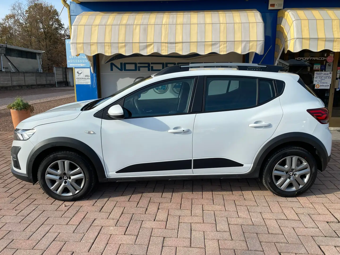 Dacia Sandero Stepway III Stepway 1.0 tce Comfort Eco-g 100cv Bianco - 2