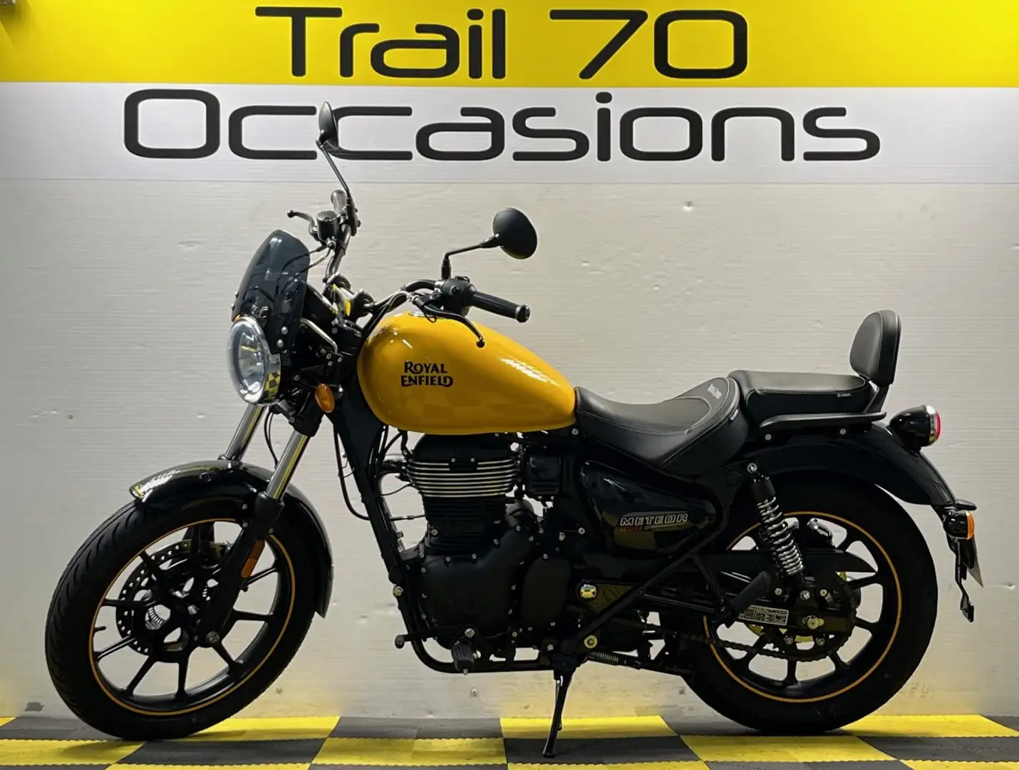 Royal Enfield Meteor 350 Geel - 2