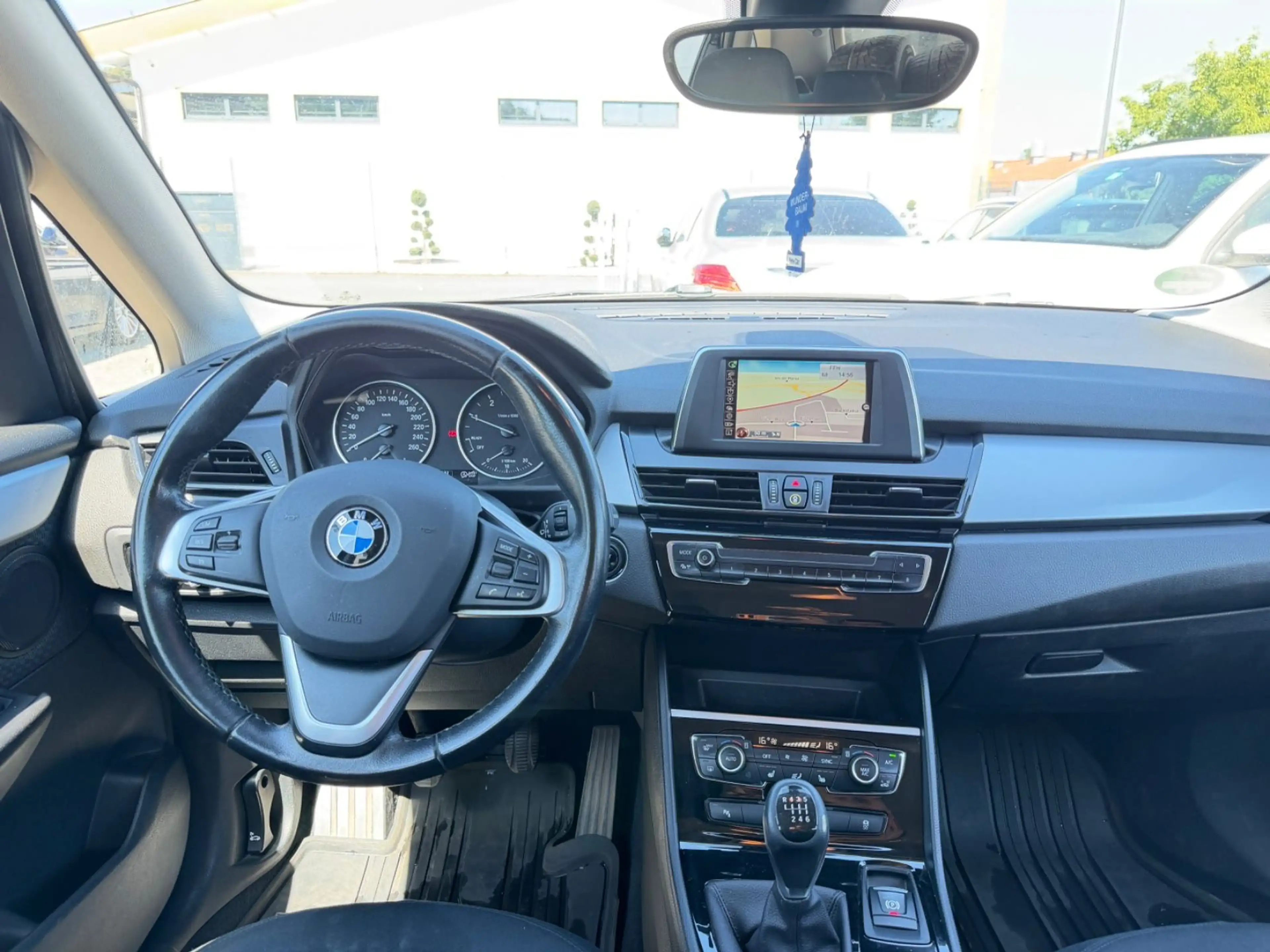 BMW 216 2 Active Tourer 216 d Advantage — photo 14