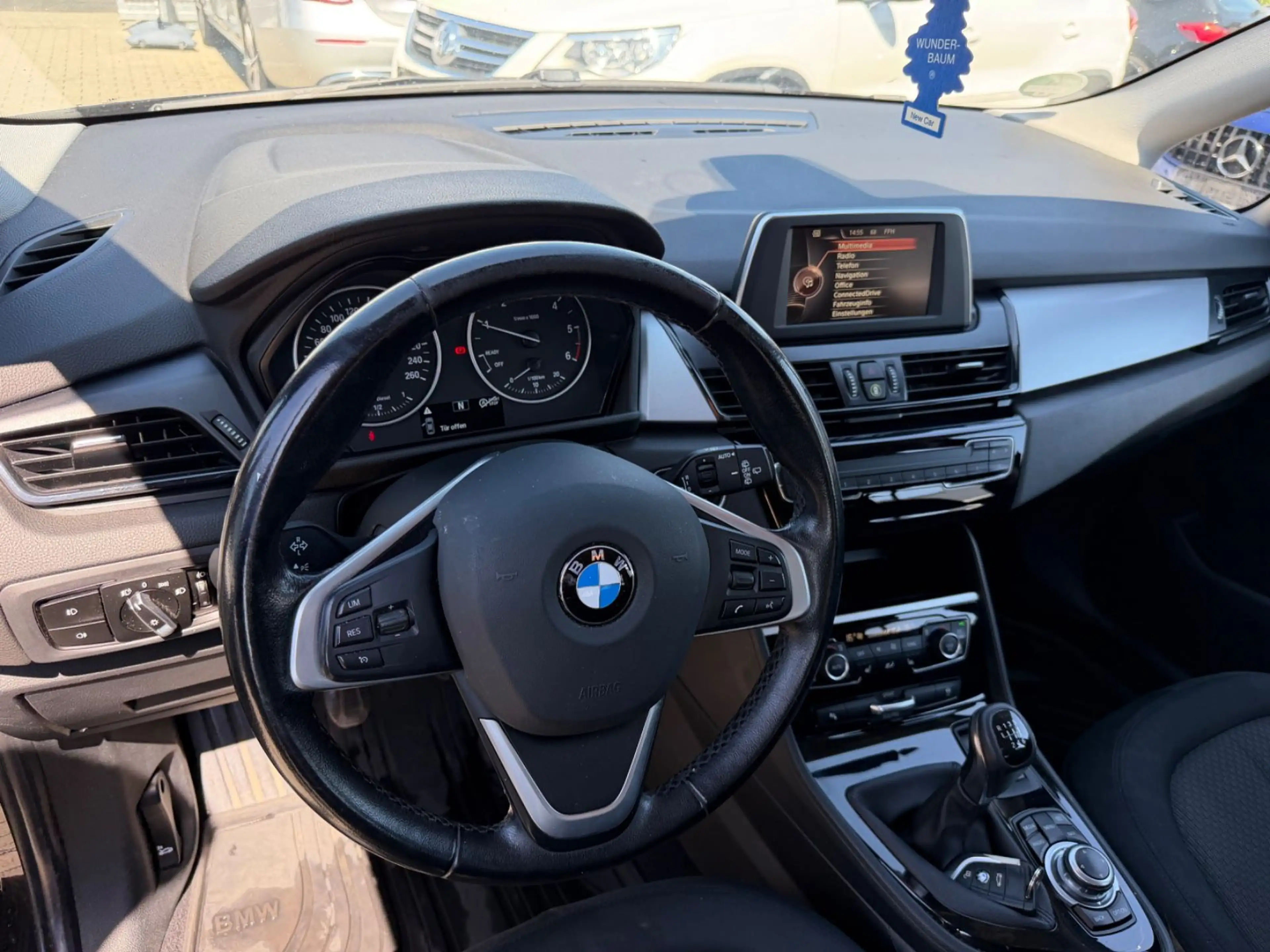 BMW 216 2 Active Tourer 216 d Advantage — photo 11