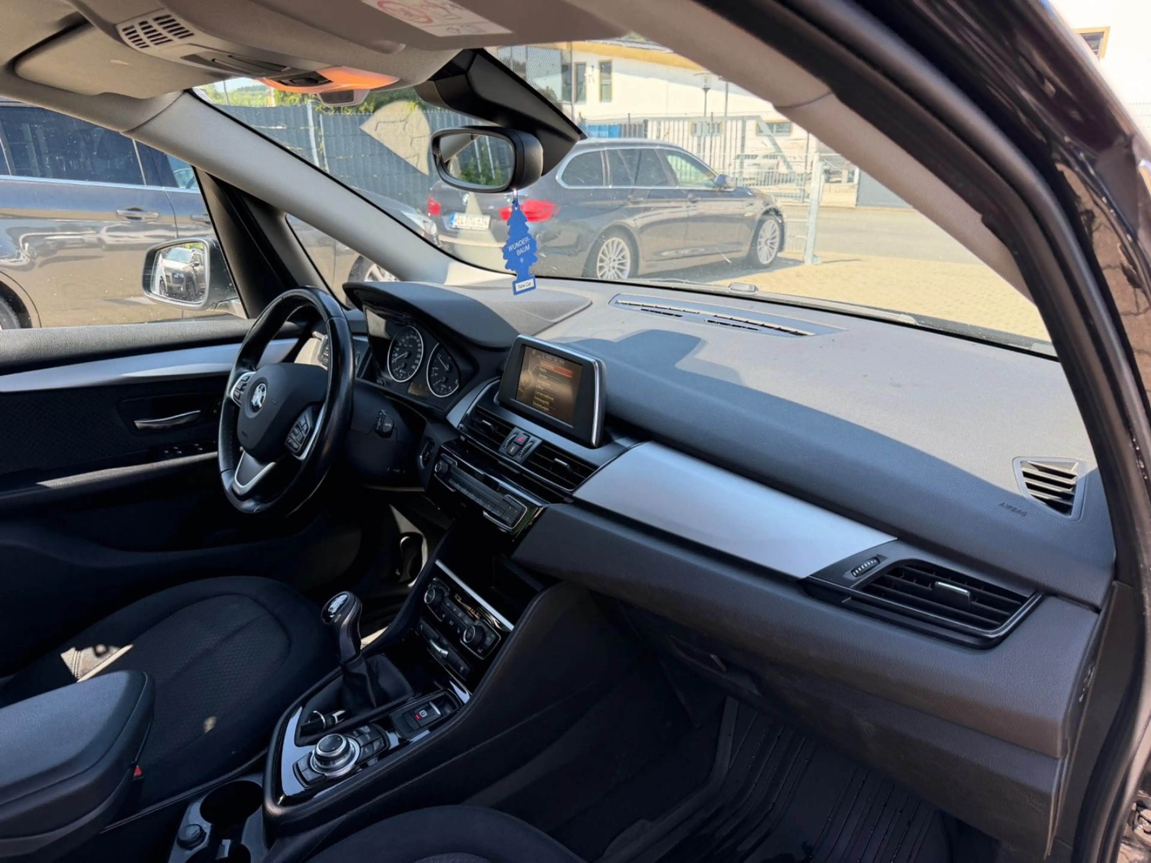 BMW 216 2 Active Tourer 216 d Advantage — photo 12