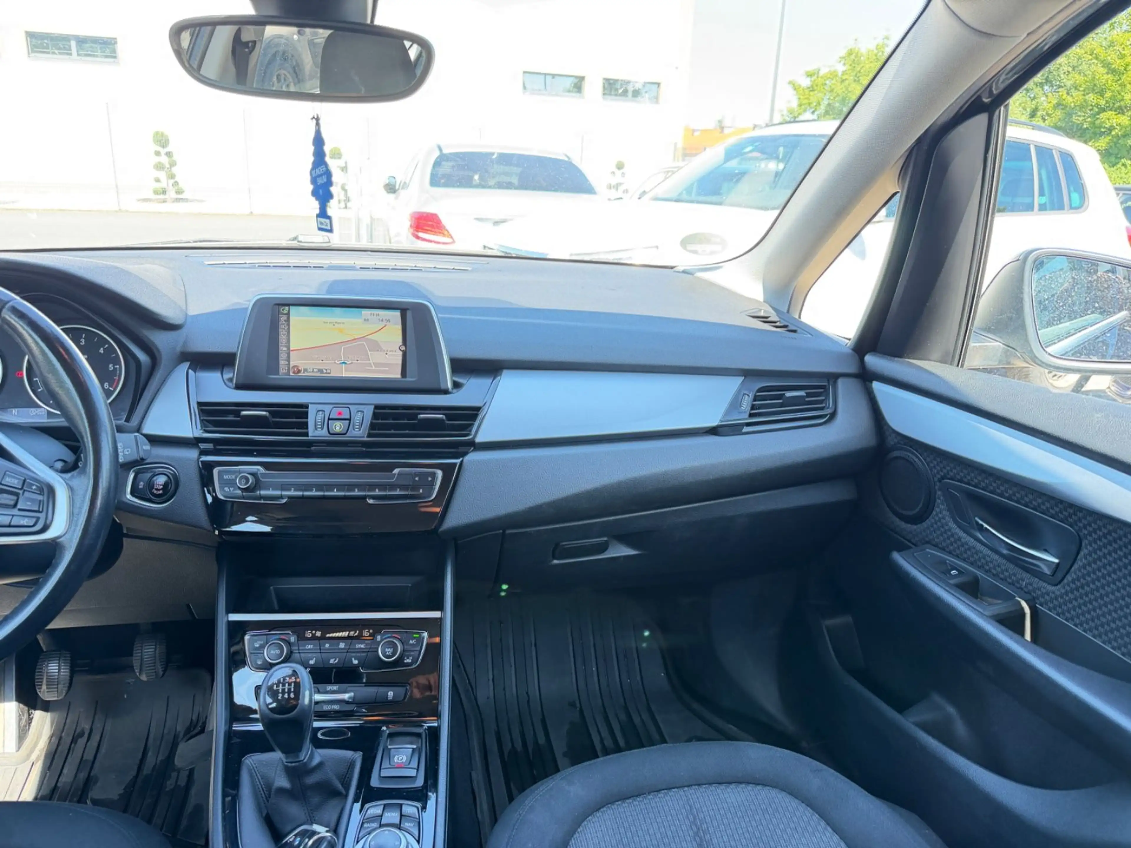 BMW 216 2 Active Tourer 216 d Advantage — photo 15