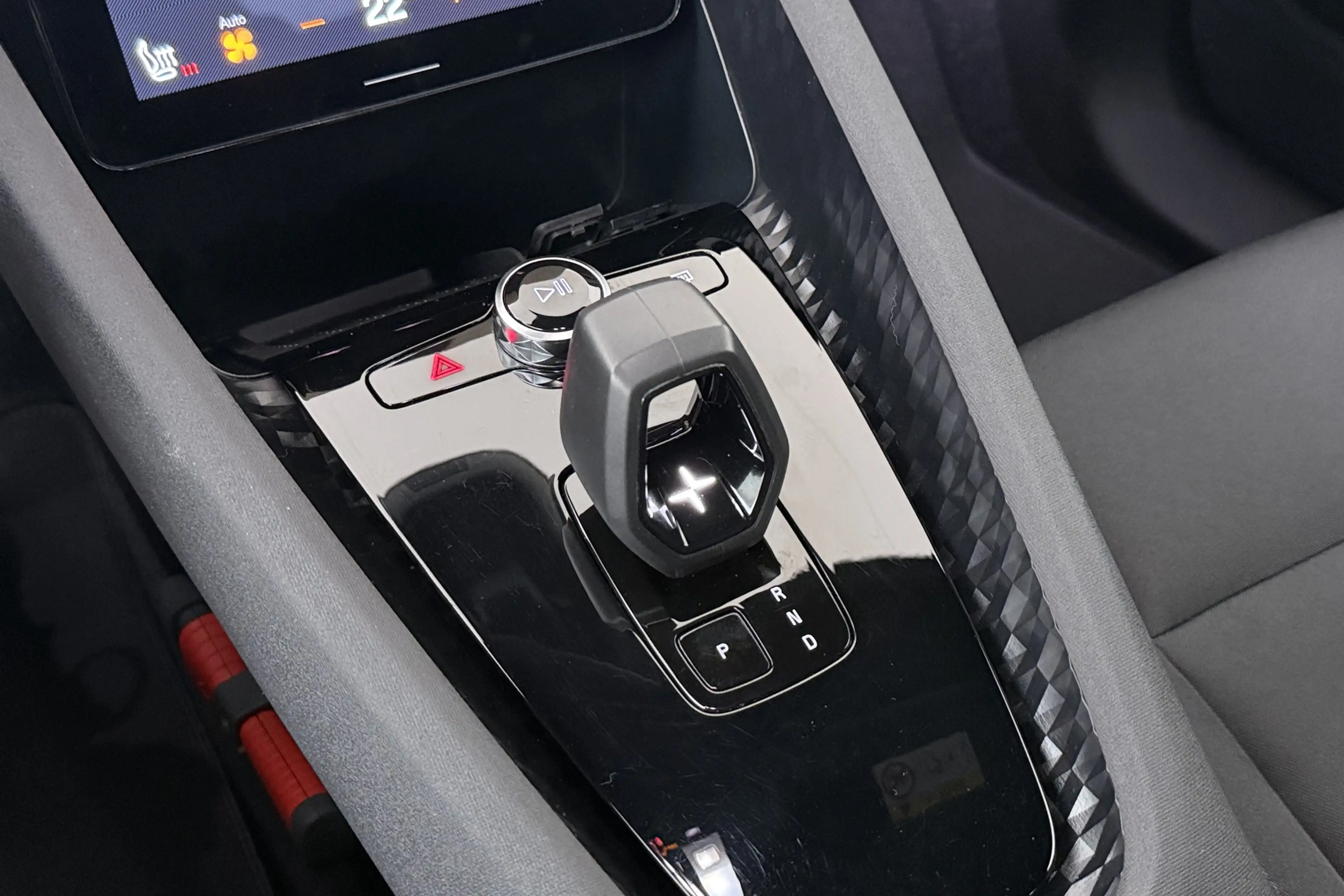 Polestar 2 Long Range 78 kWh (94%SOH) Memory Camera 19'LMV LE — photo 31