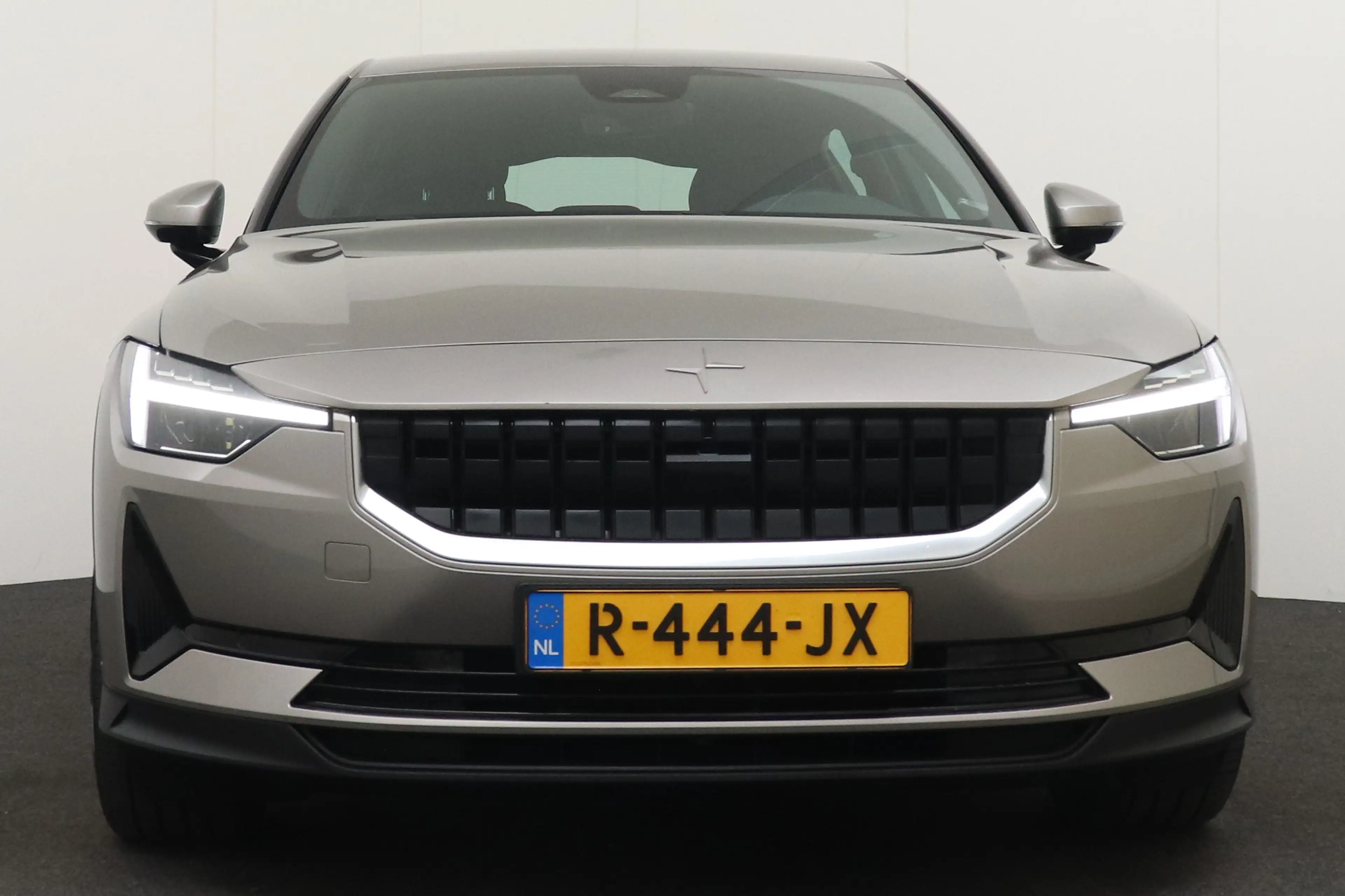 Polestar 2 Long Range 78 kWh (94%SOH) Memory Camera 19'LMV LE — photo 4