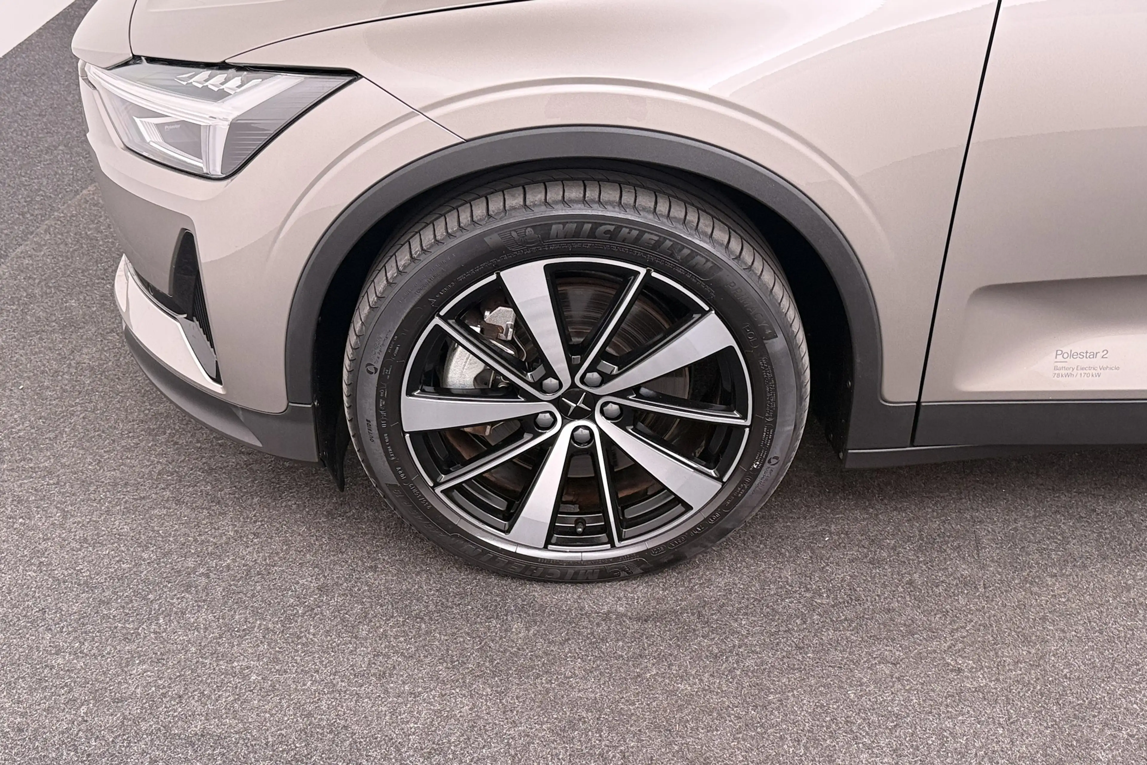Polestar 2 Long Range 78 kWh (94%SOH) Memory Camera 19'LMV LE — photo 8