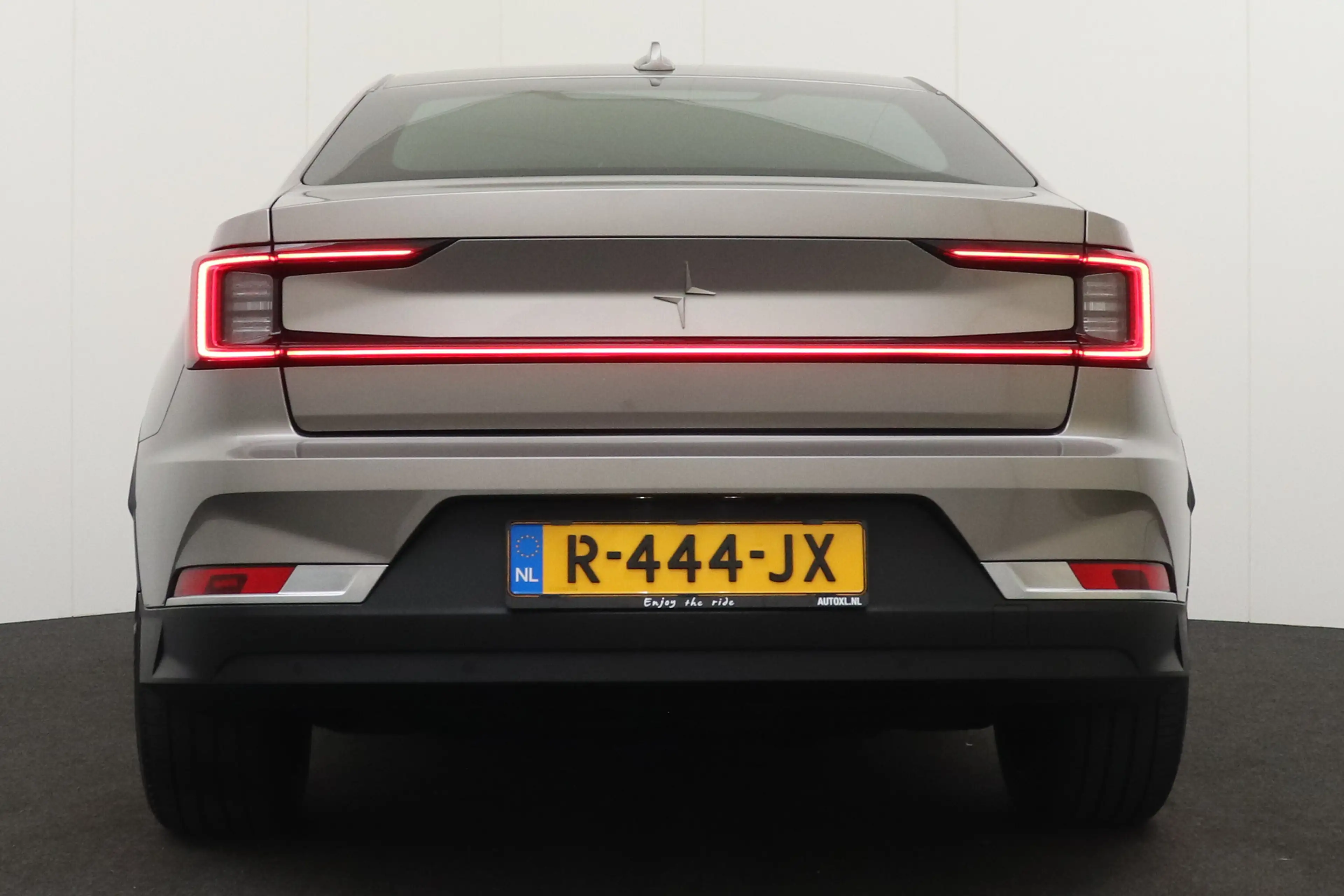 Polestar 2 Long Range 78 kWh (94%SOH) Memory Camera 19'LMV LE — photo 5
