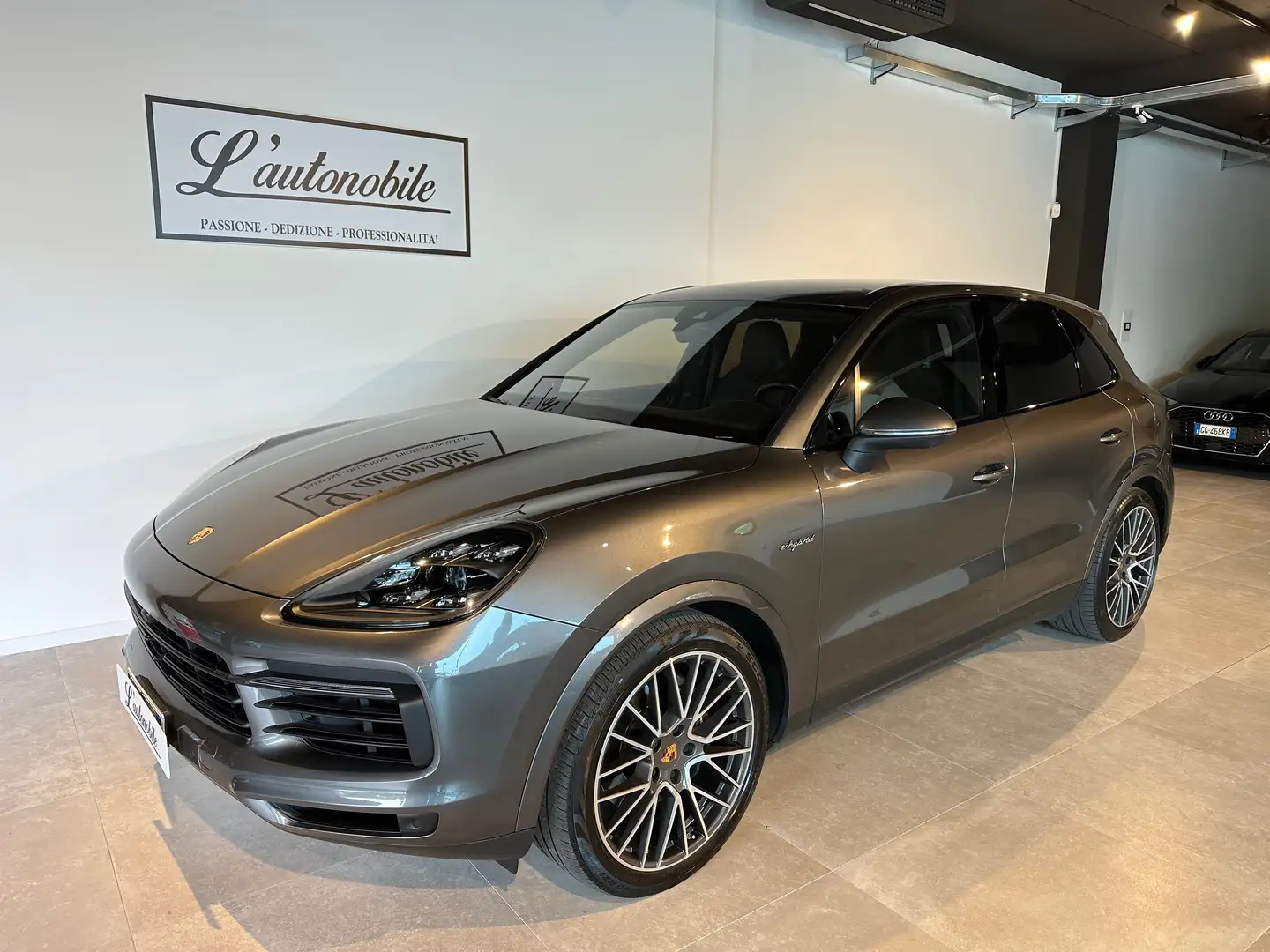 Porsche Cayenne 3.0 e-hybrid tiptronic IVA ESPOSTA Grigio - 1
