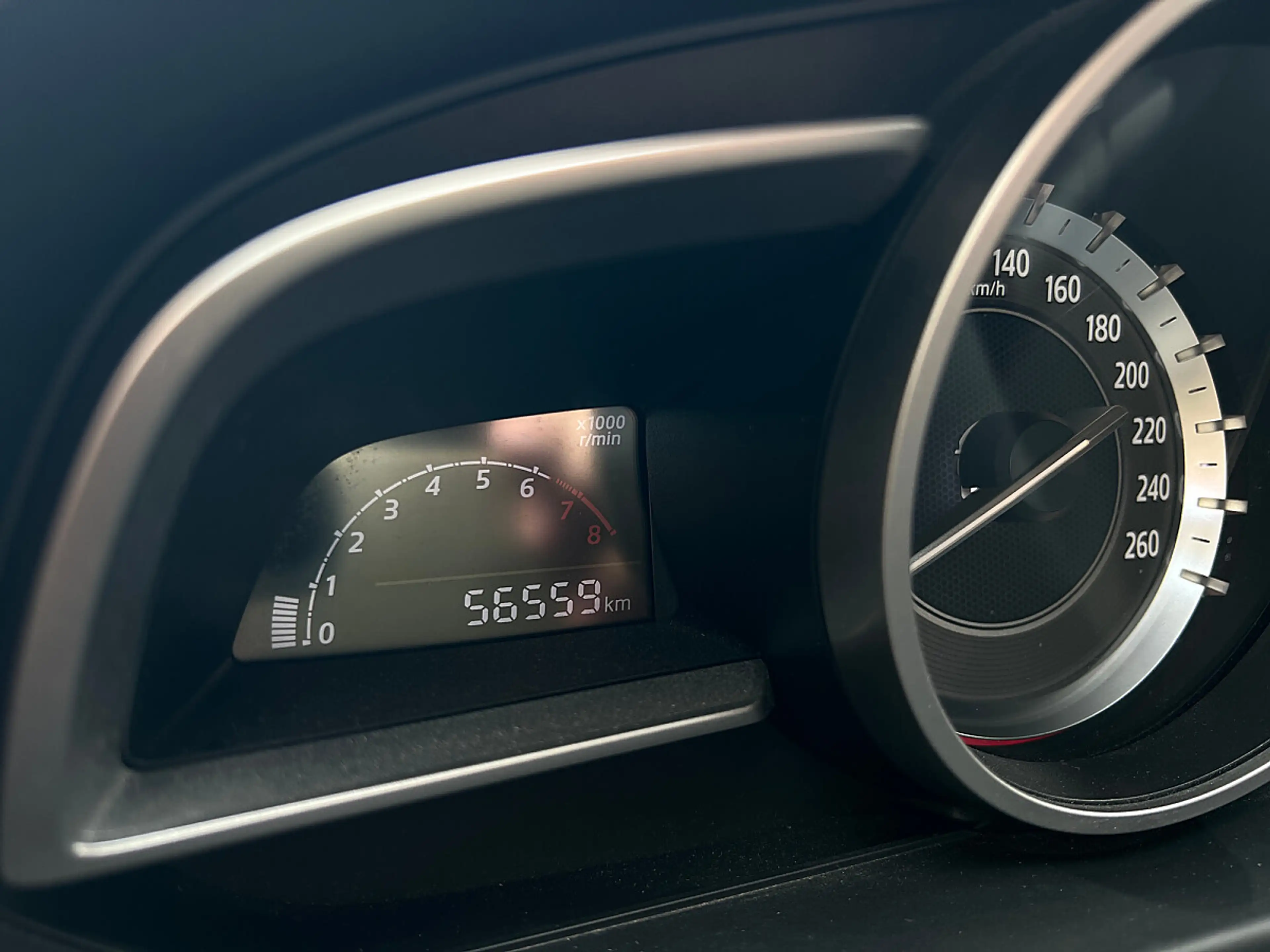 Mazda 3 Mazda3 2.0 Attraction · Sport-Bodykit eingetrag... — photo 13