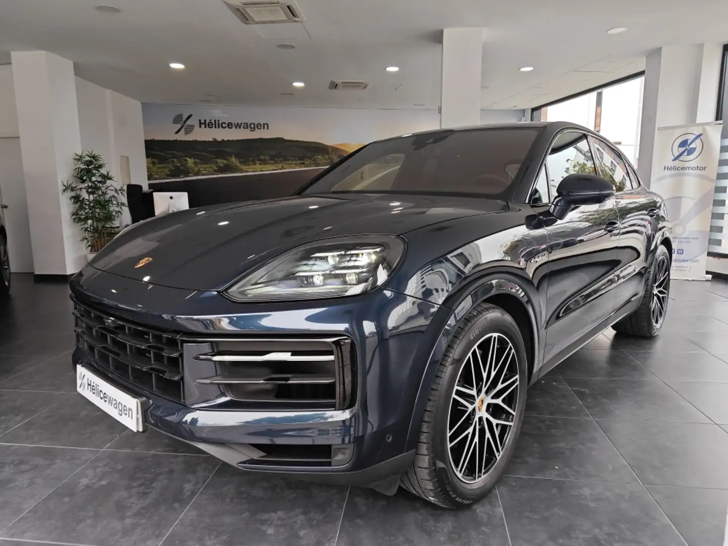 Porsche Cayenne Coupé E-Hybrid Aut. Azul - 2