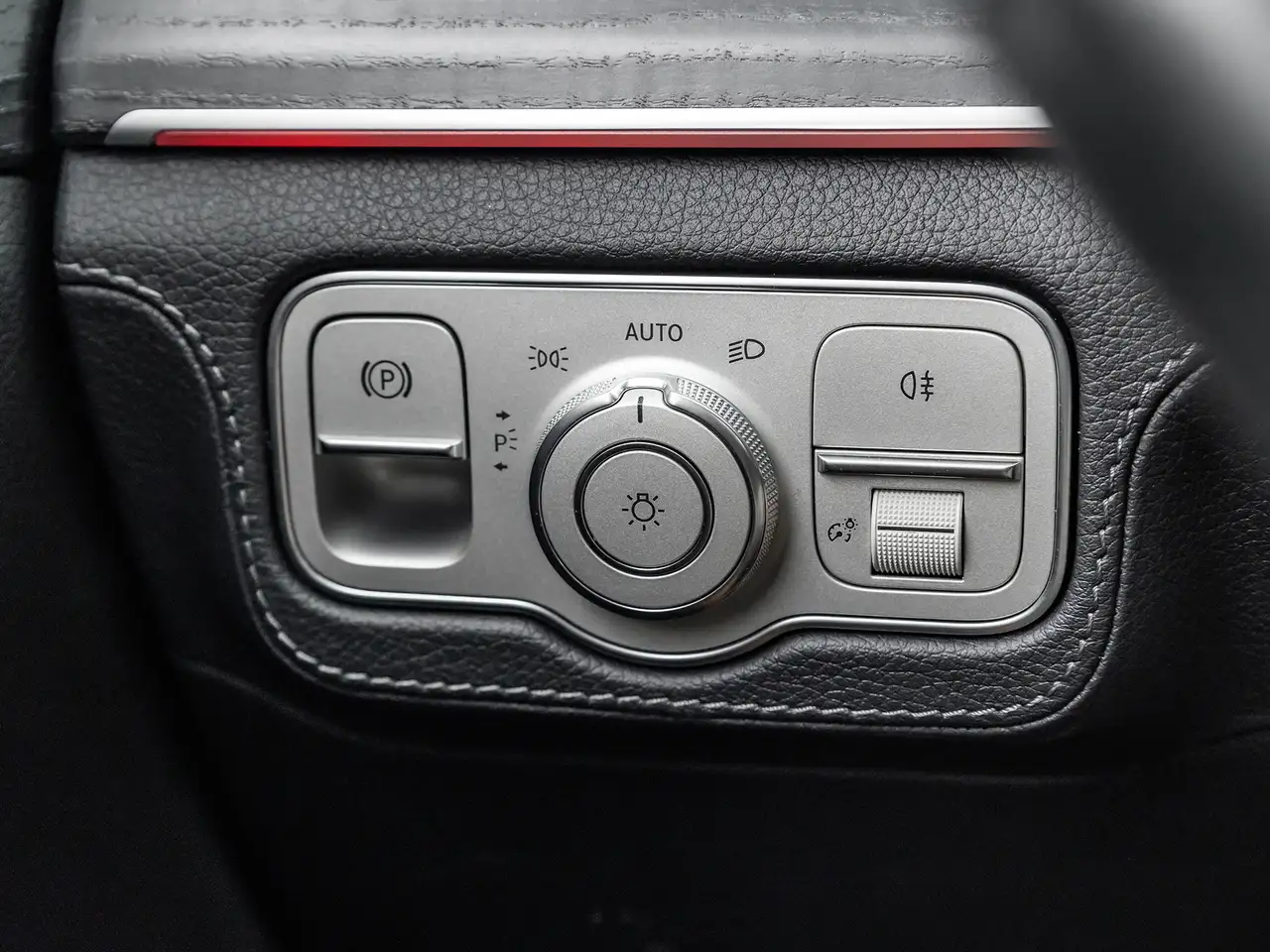 Mercedes-Benz GLS снимка Mercedes-Benz GLS