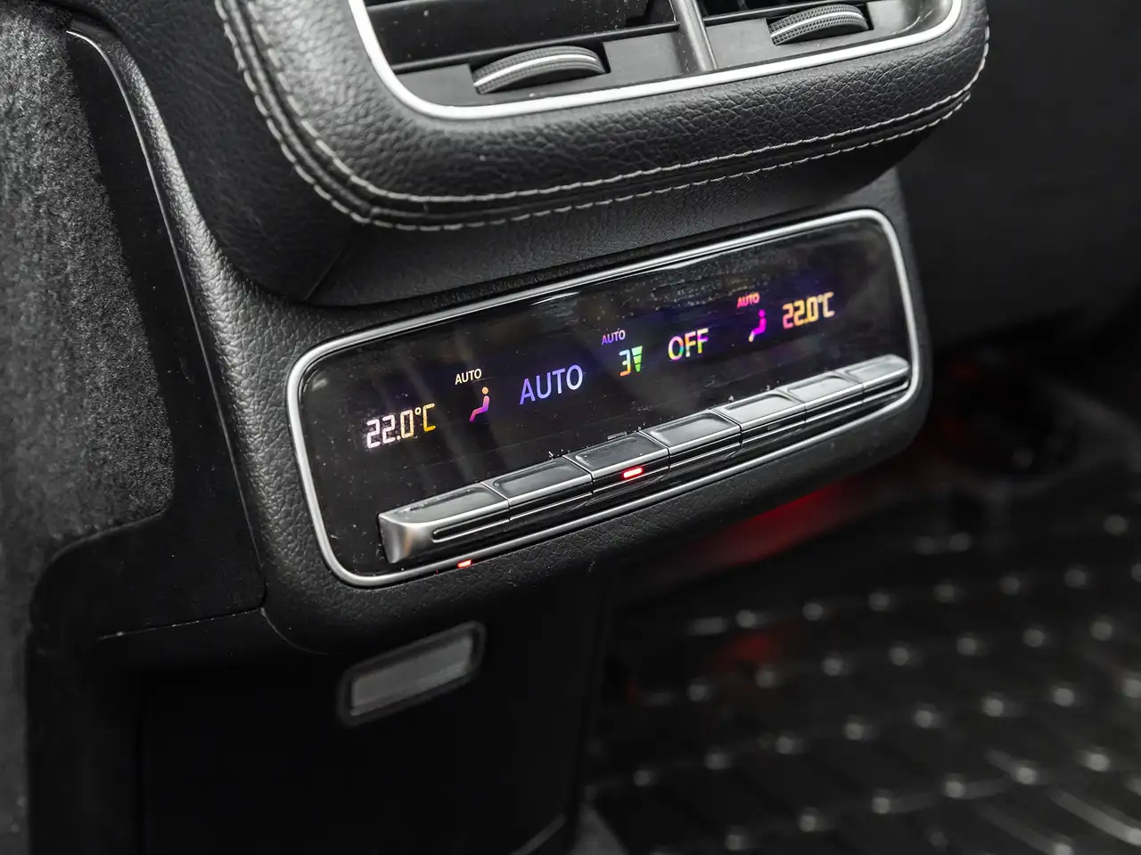 Mercedes-Benz GLS снимка Mercedes-Benz GLS