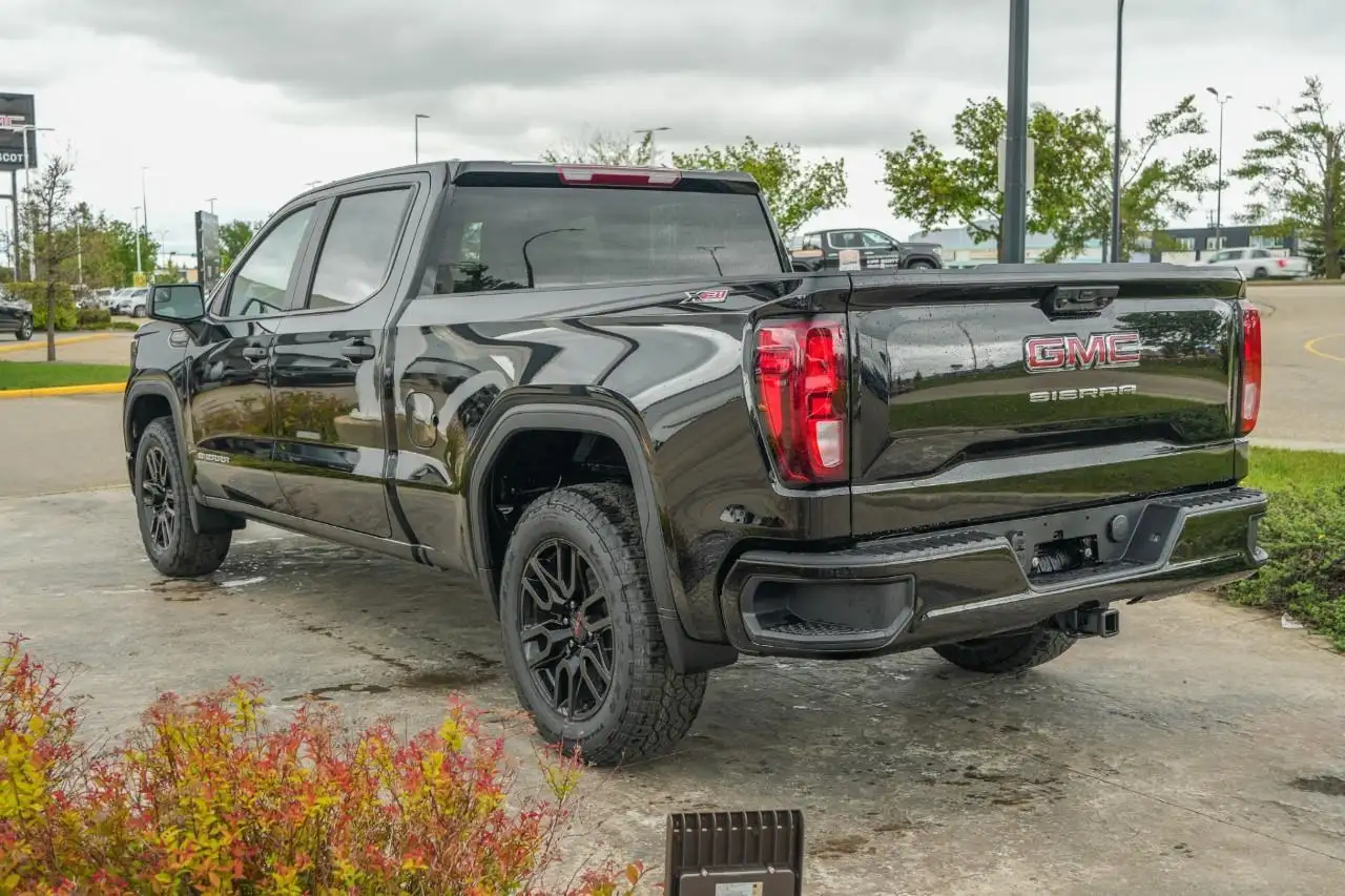 GMC Sierra 1500 снимка GMC Sierra 1500