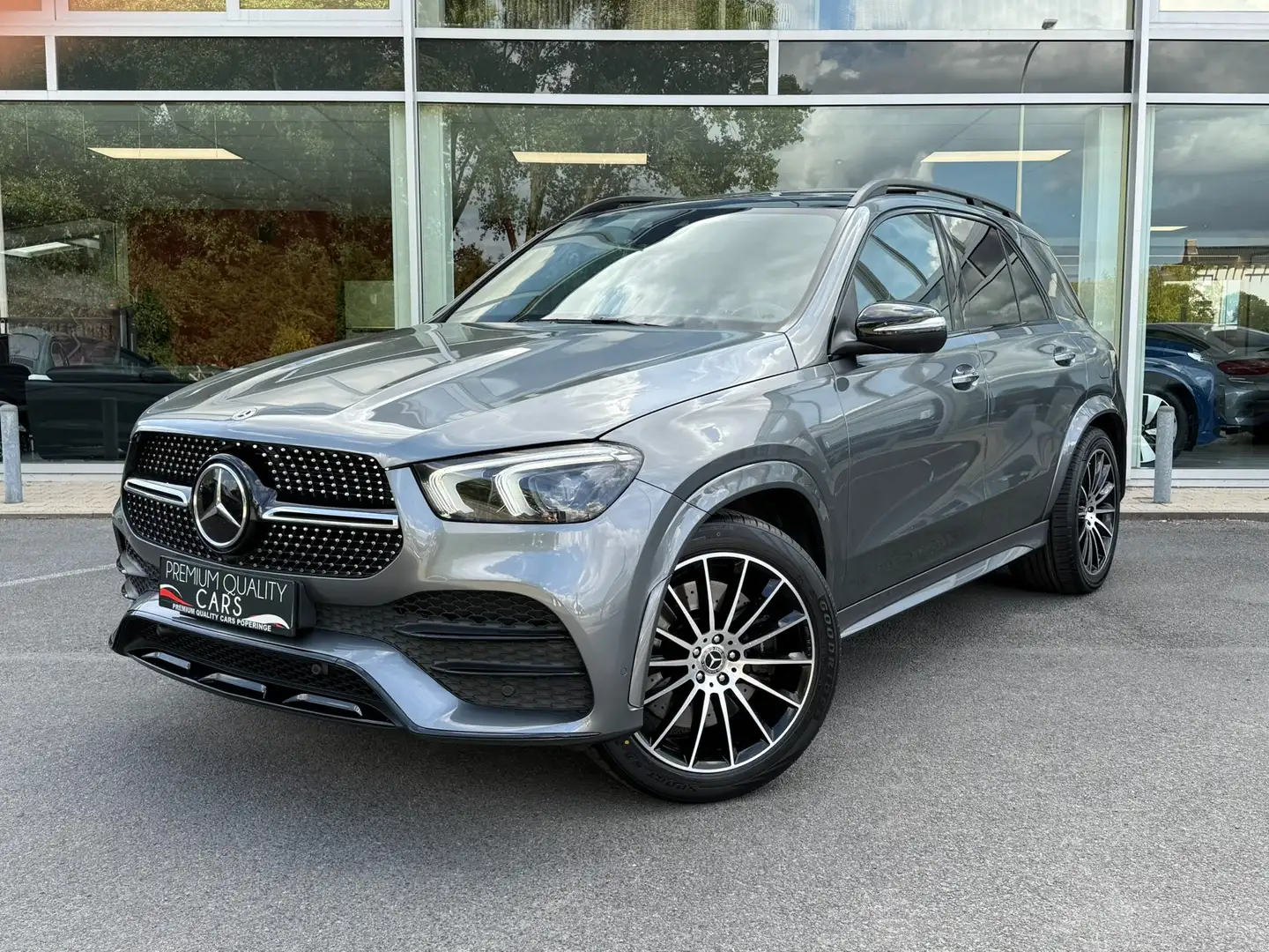 Mercedes-Benz GLE 350 4Matic / AMG Line / 360°CAM / PANO / SFEERLICHT Gris - 1