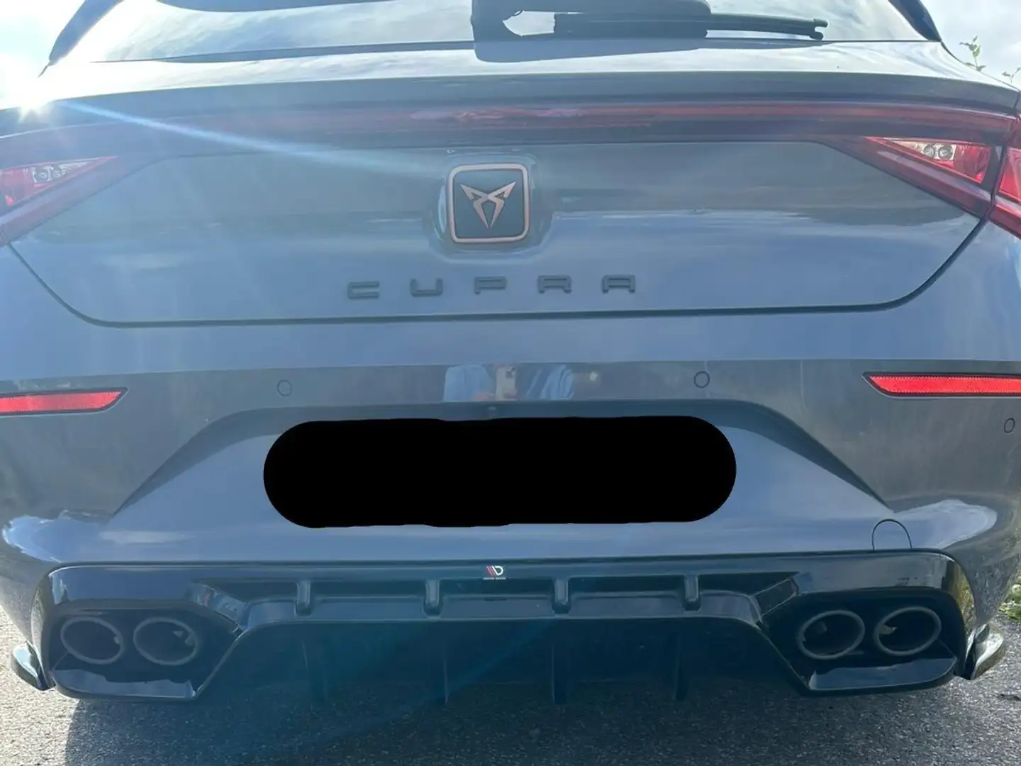 CUPRA Leon Leon Sportstourer 2.0 TSI DSG VZ CUP Grau - 2