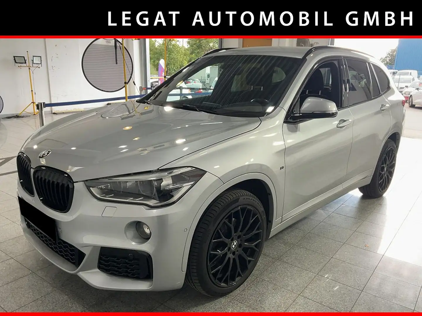 BMW X1 xDrive18d Aut. M-Sport *INDIVIDUAL*M-PAKET* Silber - 1