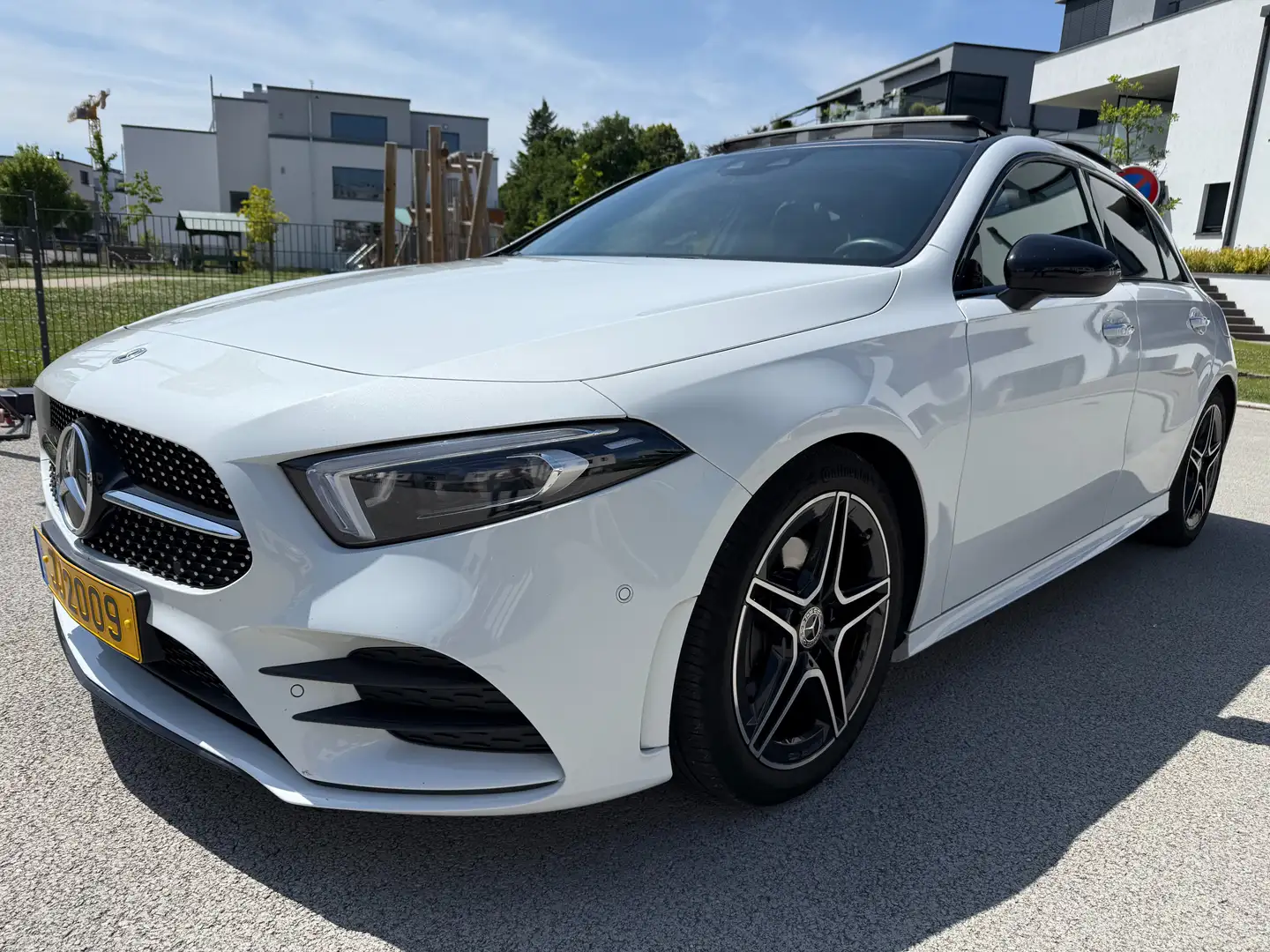 Mercedes-Benz A 200 A 200 d 8G-DCT Advanced AMG Line Blanc - 1