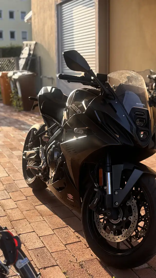 Suzuki GSX 8R Suzuki GSX-8R EZ 02/2024 Arrow Komplettanlage Noir - 1