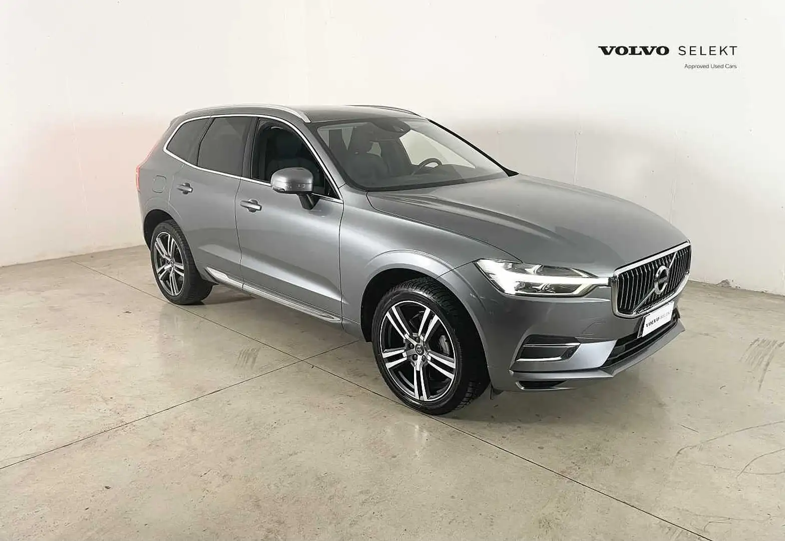 Volvo XC60 B4 Mild Hybrid (Diesel) AWD Inscription Geartronic Grijs - 1