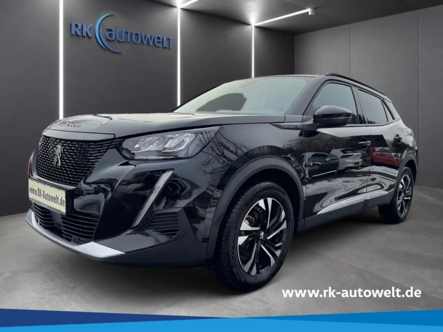 Peugeot 2008 Elektromotor 136 e-Allure Pack Navi Wärmepumpe DAB Schwarz - 1