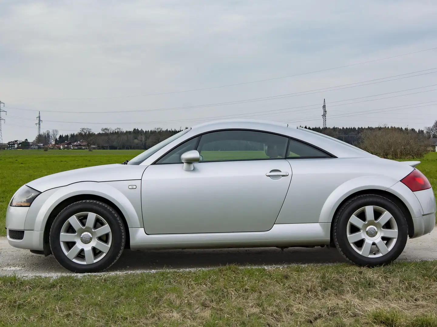 Audi TT TT Coupé 1,8 T Silber - 2