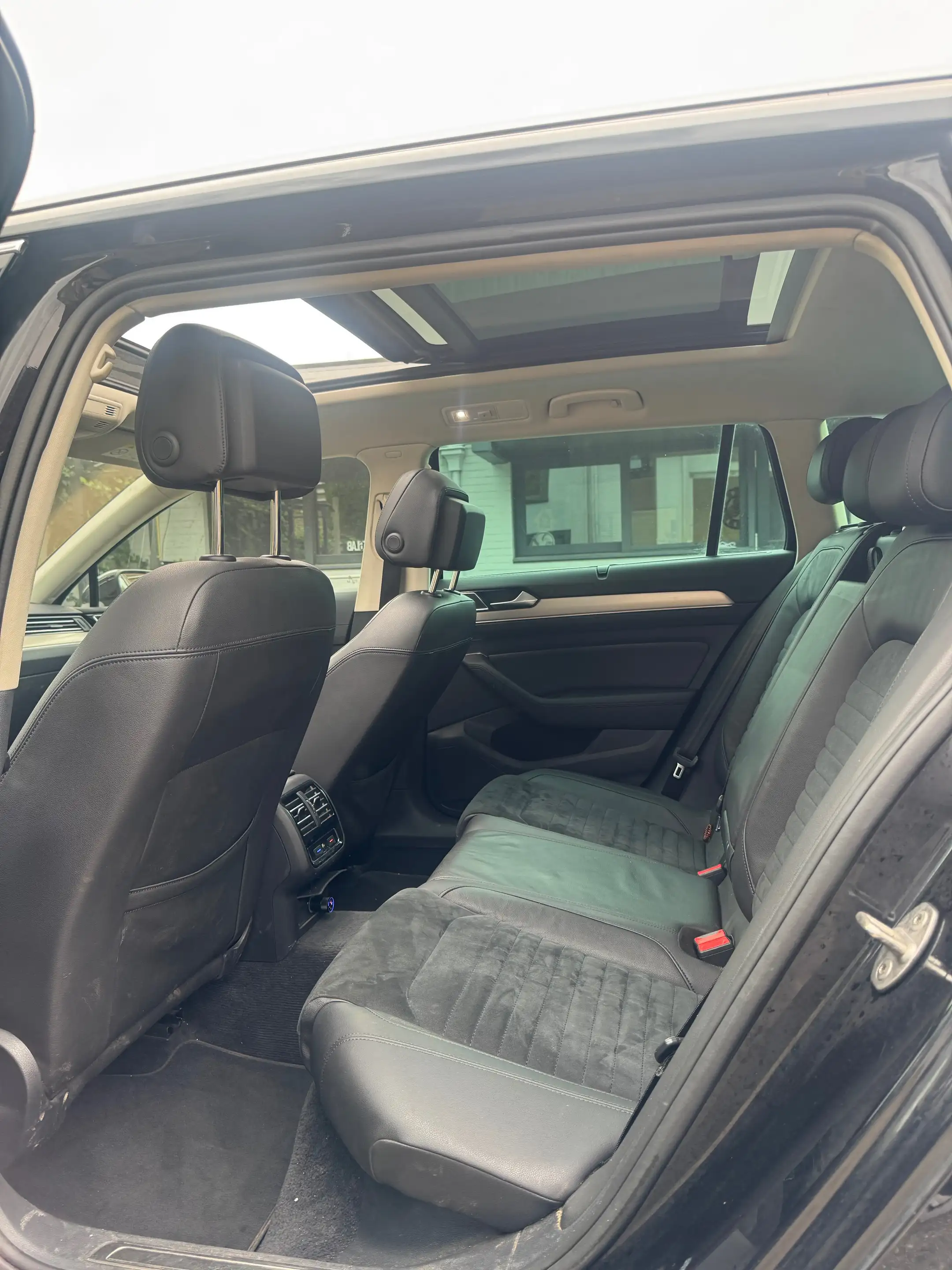 Volkswagen Passat Variant Passat SW 1.6 CR TDi Trendline DSG — photo 12