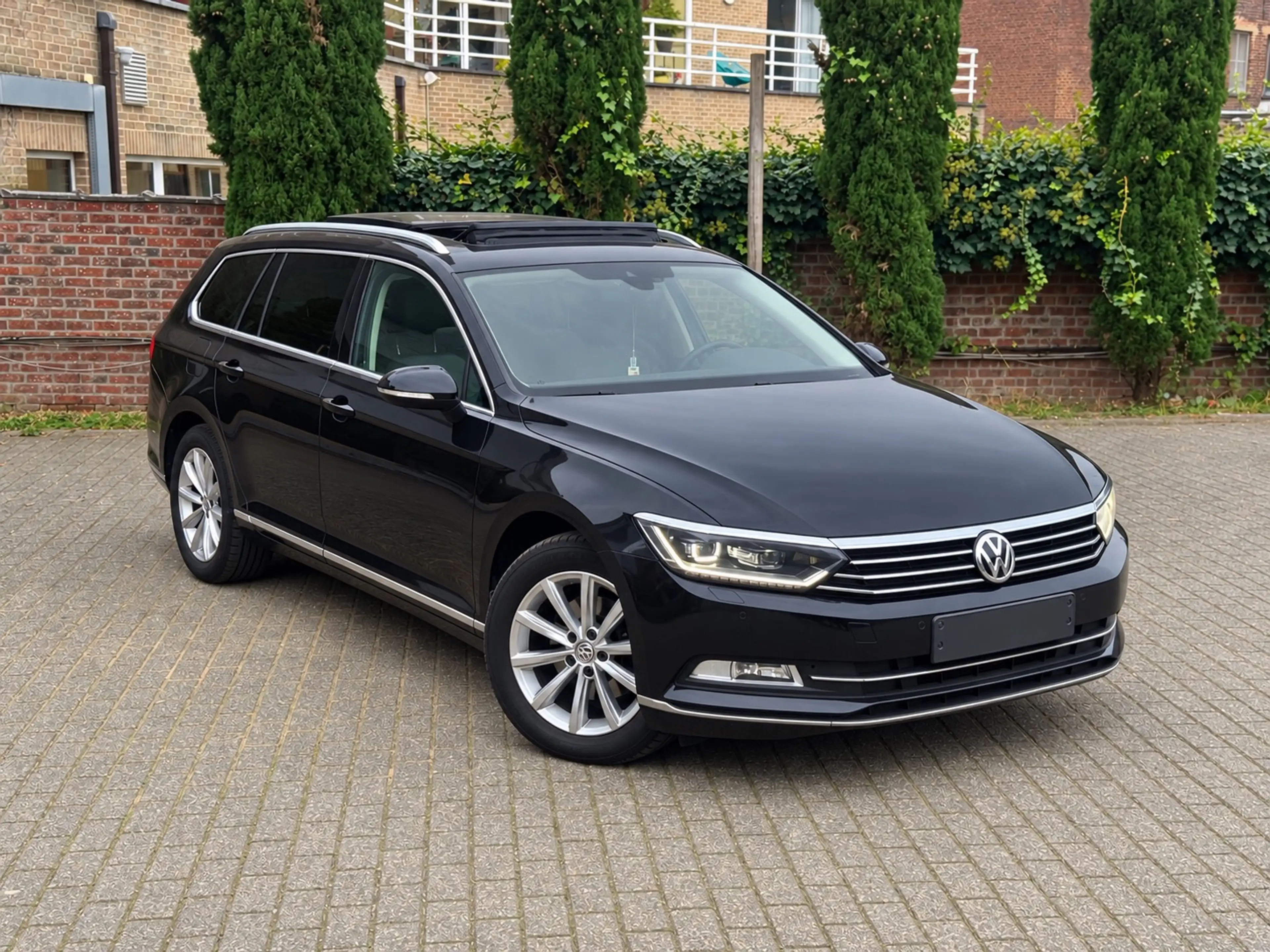 Volkswagen Passat Variant Passat SW 1.6 CR TDi Trendline DSG — photo 5