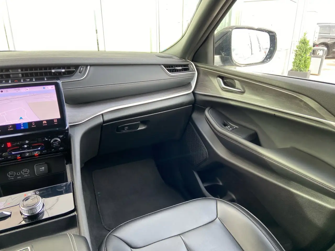 Jeep Grand Cherokee снимка Jeep Grand Cherokee