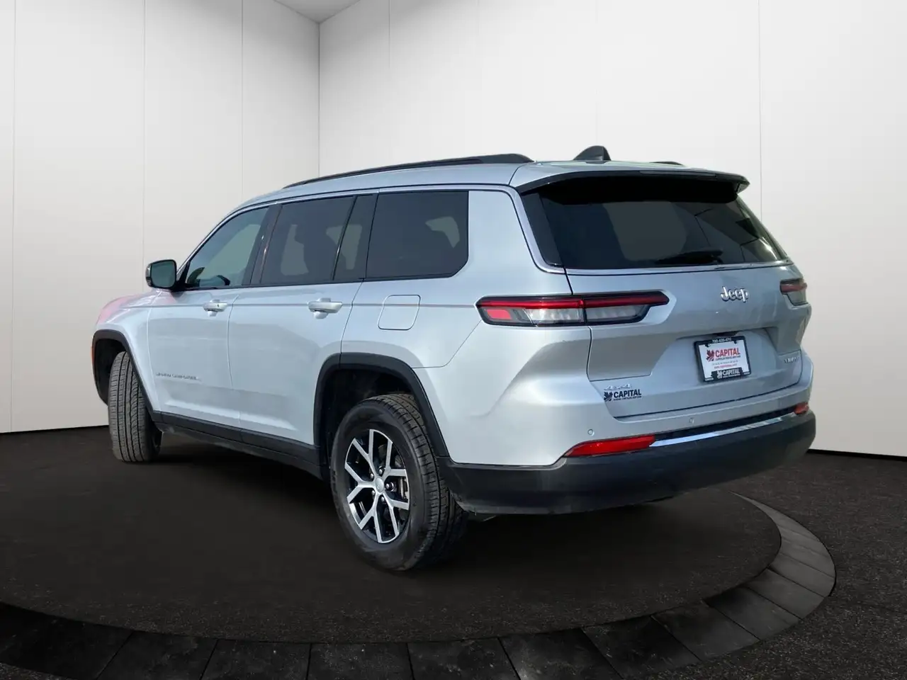 Jeep Grand Cherokee снимка Jeep Grand Cherokee