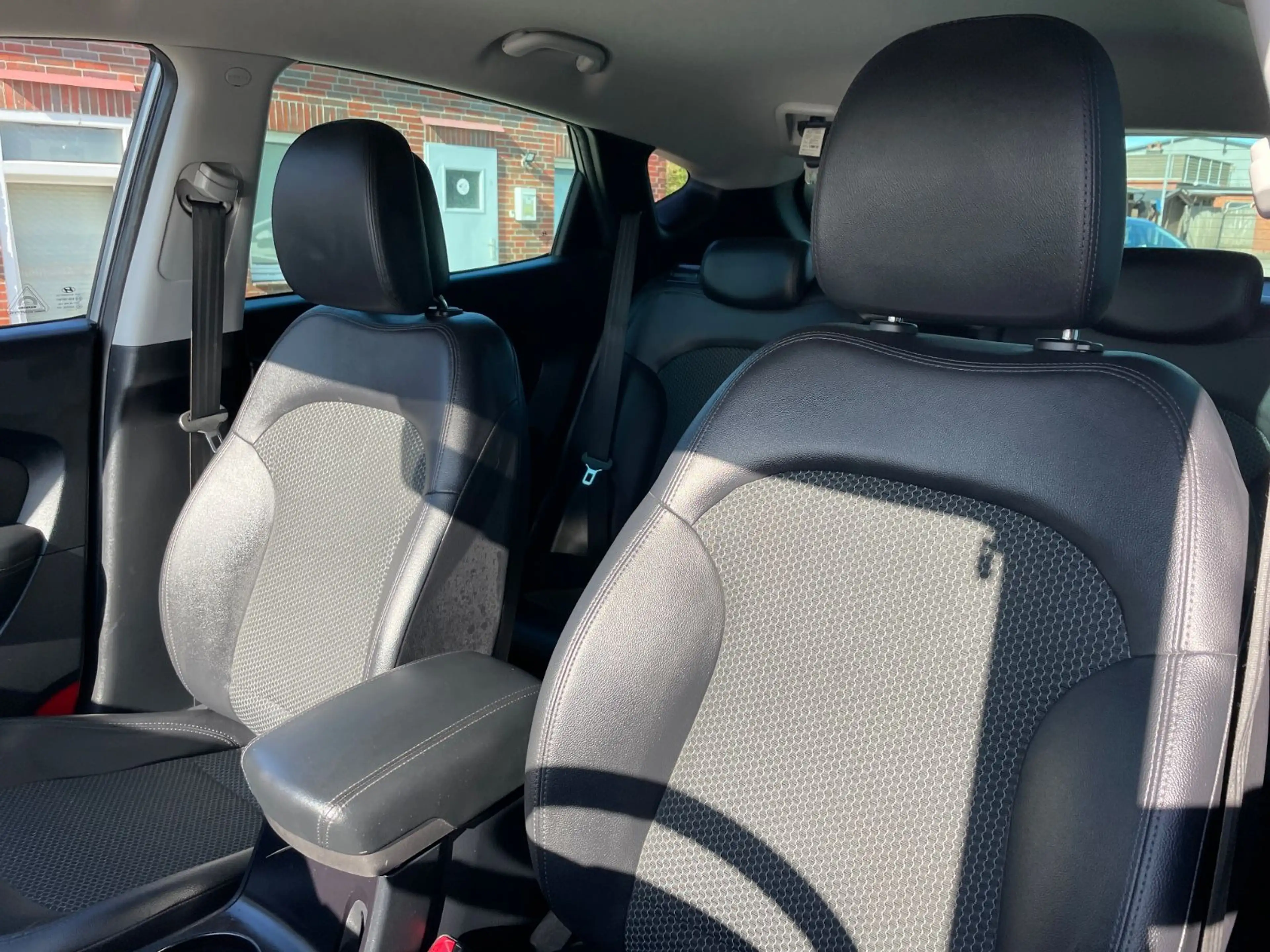 Hyundai iX35 Style 2WD TÜV-AU NEU — photo 9