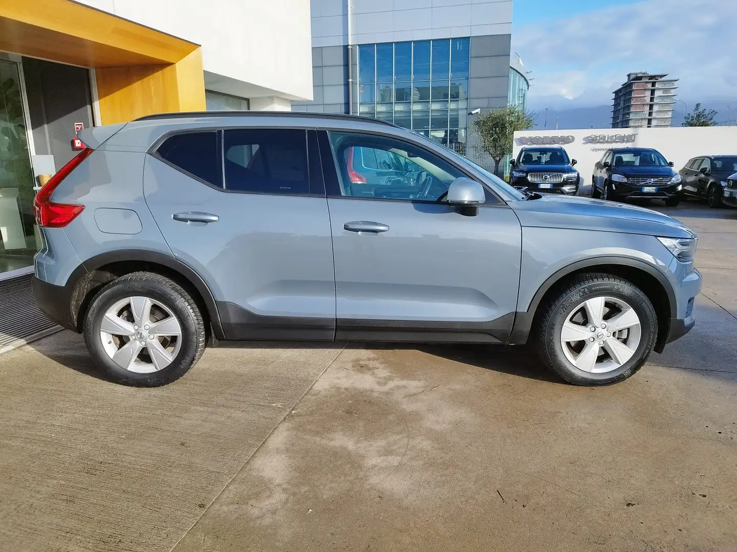 Volvo XC40 XC40 1.5 t2 Momentum Core auto my21 Grigio - 2