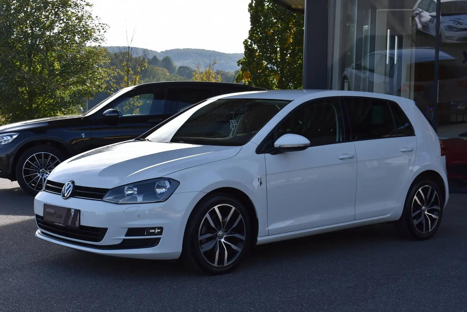 Volkswagen Golf 1,2 Comfortline BMT Weiß - 1