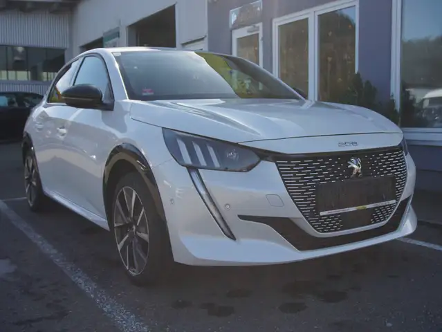 Peugeot e-208 (e-) GT (P2)