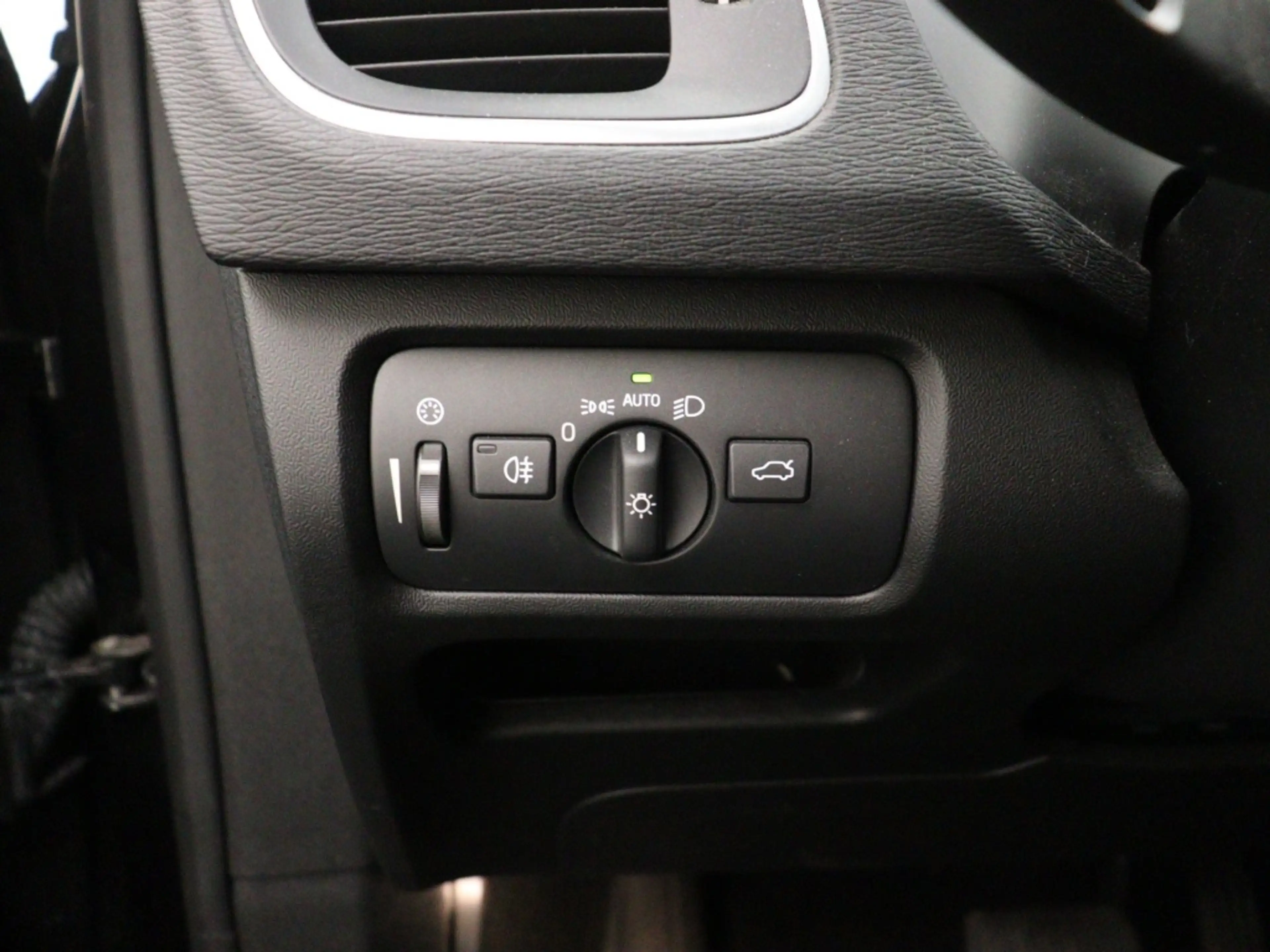 Volvo V40 Cross Country T3 GT POLAR+ LUXURY — photo 14