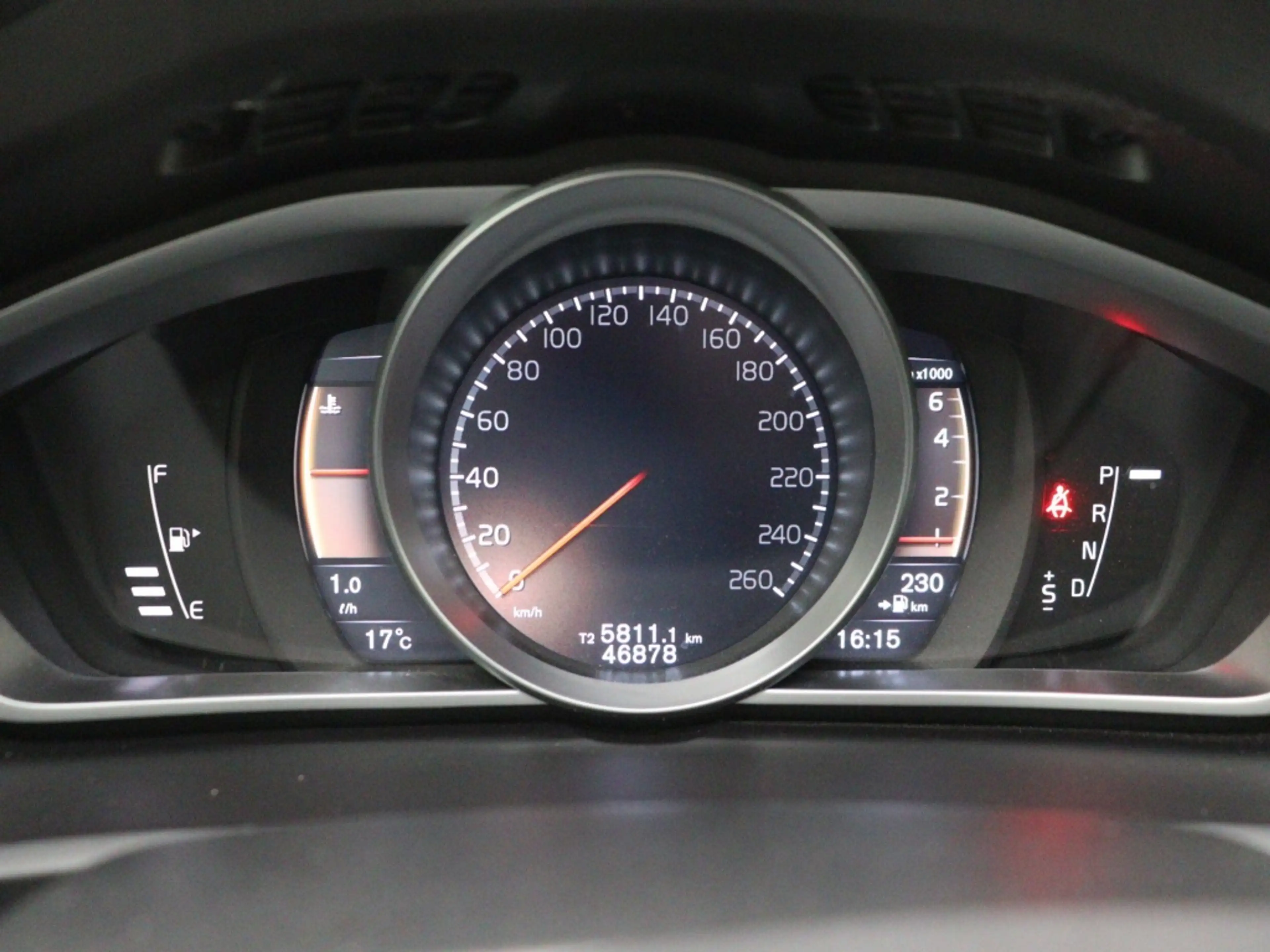Volvo V40 Cross Country T3 GT POLAR+ LUXURY — photo 15