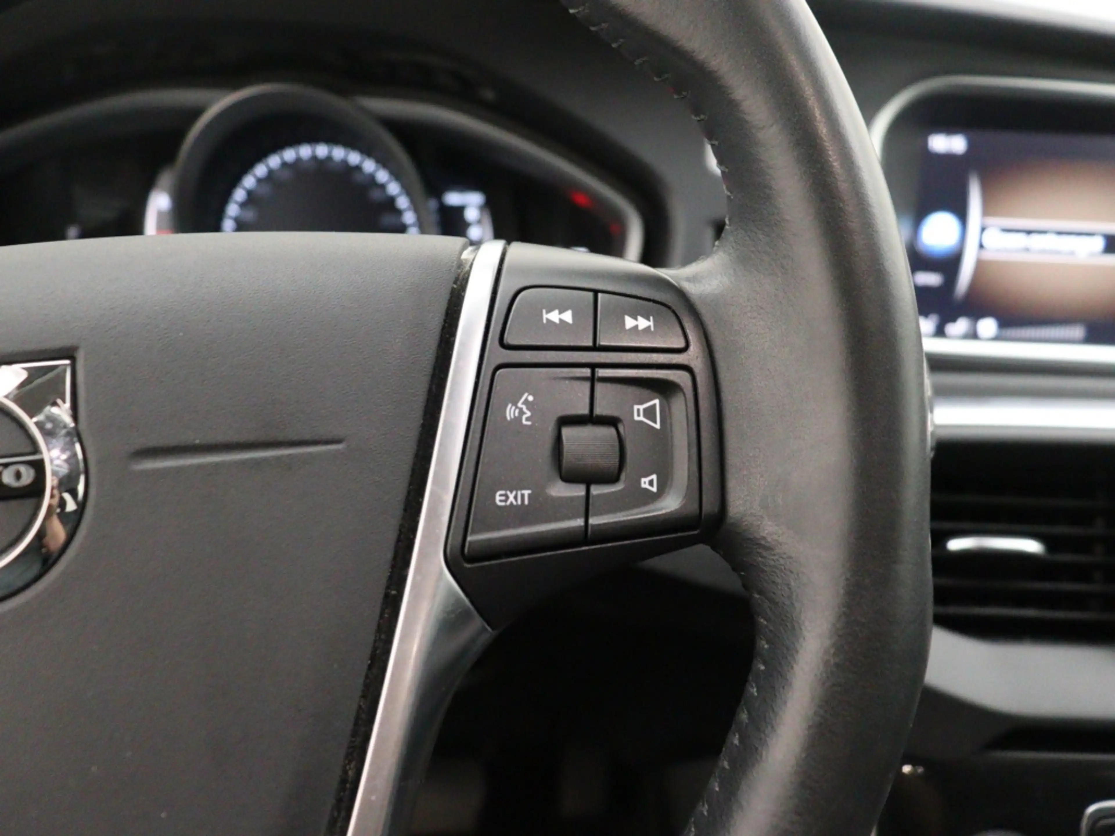 Volvo V40 Cross Country T3 GT POLAR+ LUXURY — photo 12