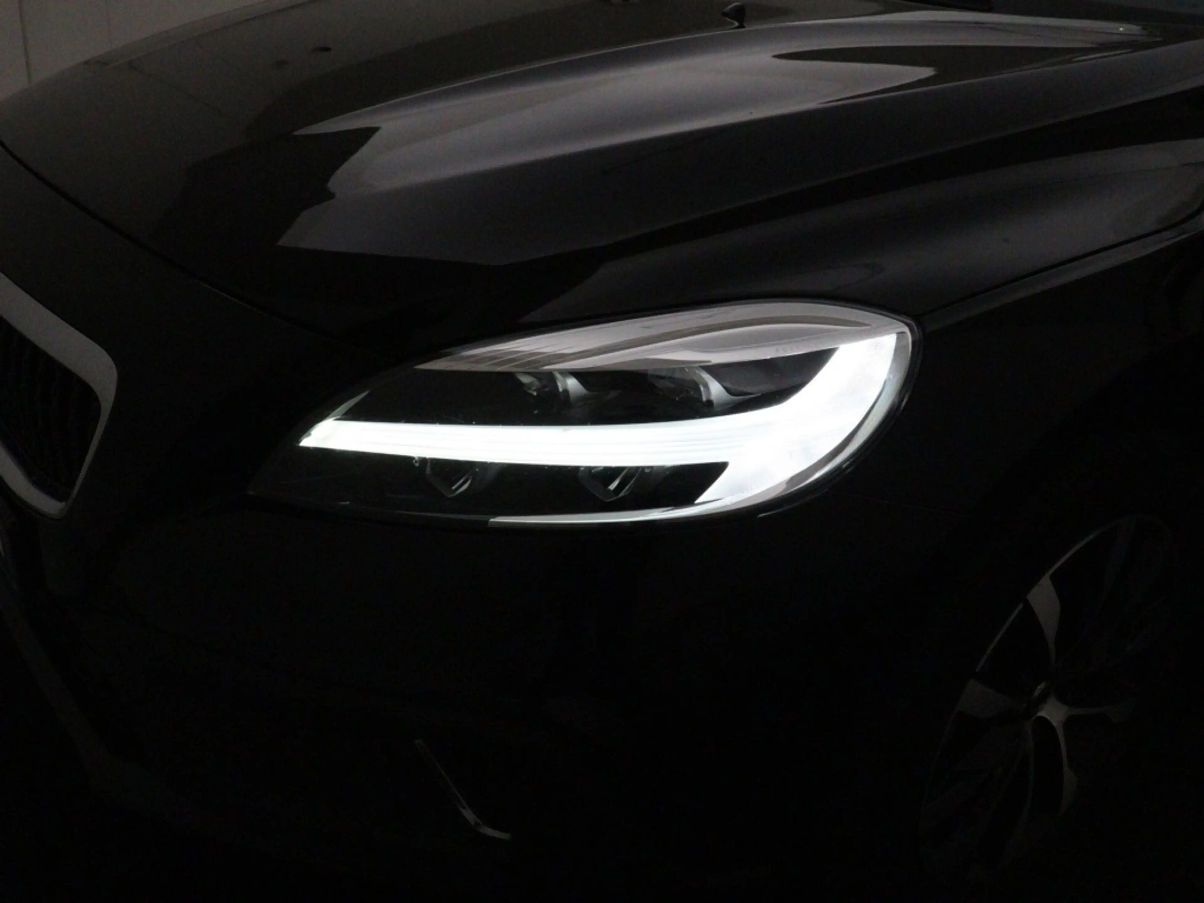 Volvo V40 Cross Country T3 GT POLAR+ LUXURY — photo 9