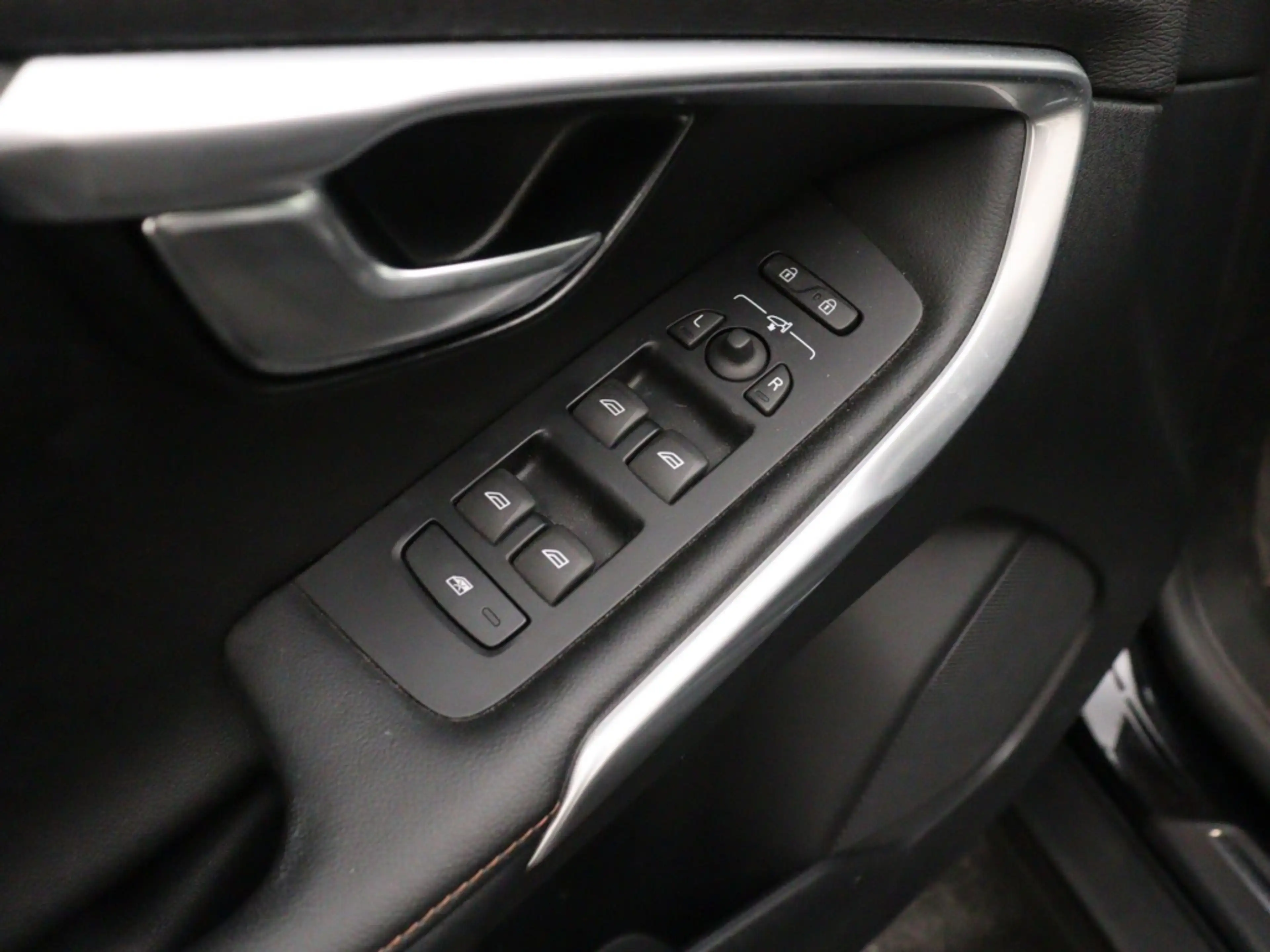 Volvo V40 Cross Country T3 GT POLAR+ LUXURY — photo 10