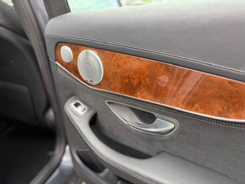 Mercedes-Benz C 250 C250d 4Matic AMG Lim. *PANO+Burmester+RFK+LED* — photo 14