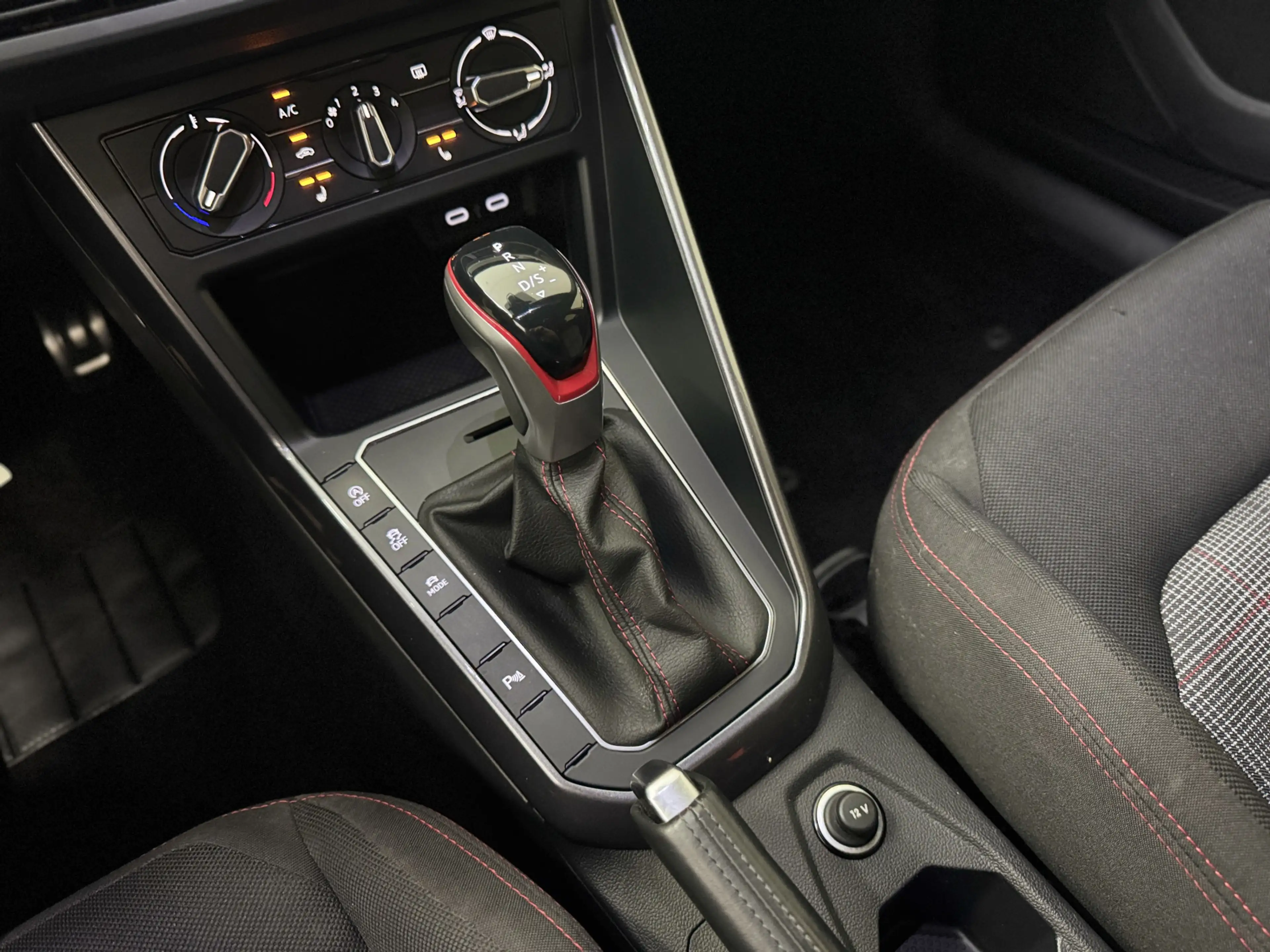 Volkswagen Polo GTI 2.0 TSI | Virtual | Stoelverw.| IQ-light | Winter — photo 7