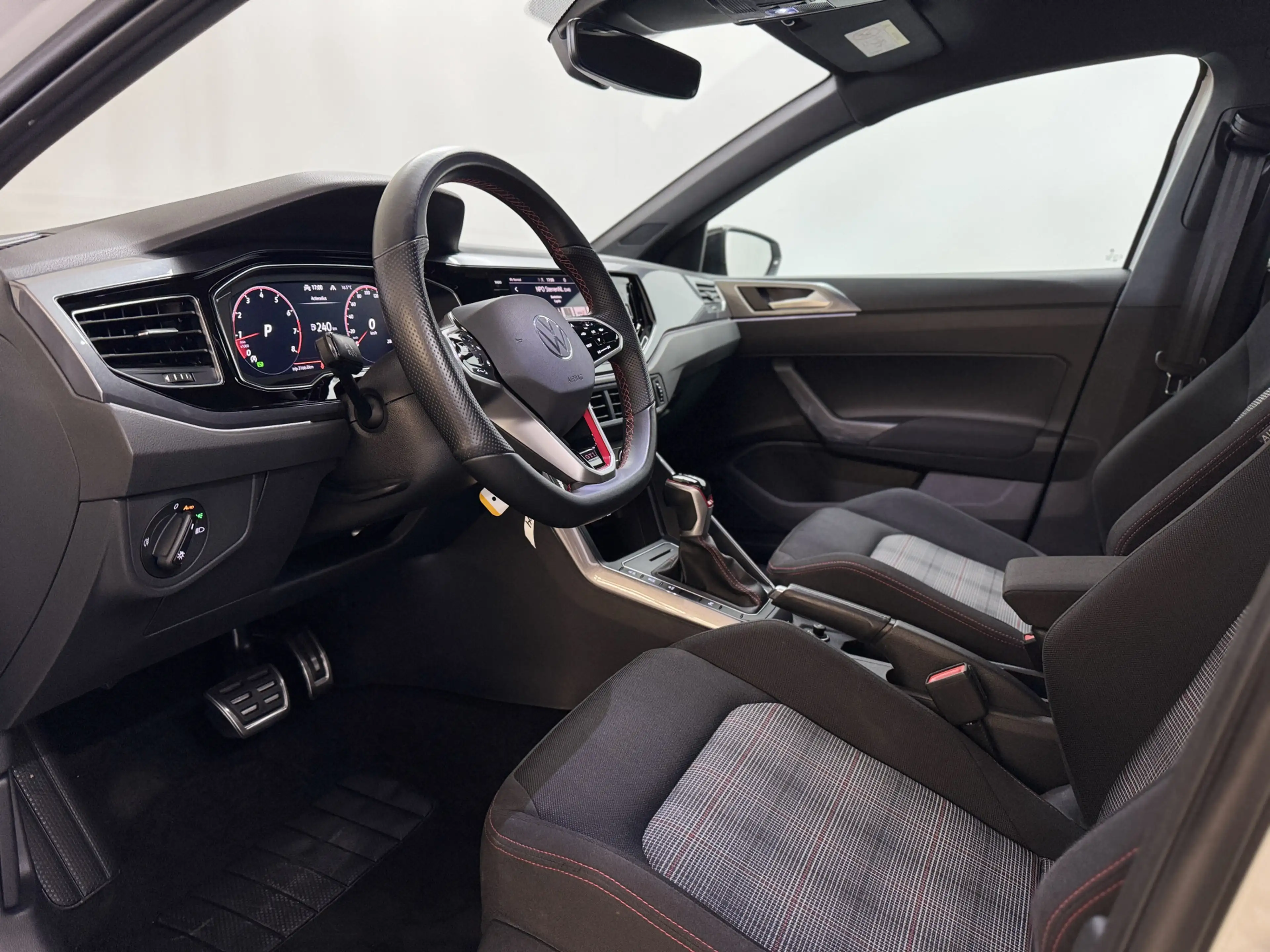 Volkswagen Polo GTI 2.0 TSI | Virtual | Stoelverw.| IQ-light | Winter — photo 15