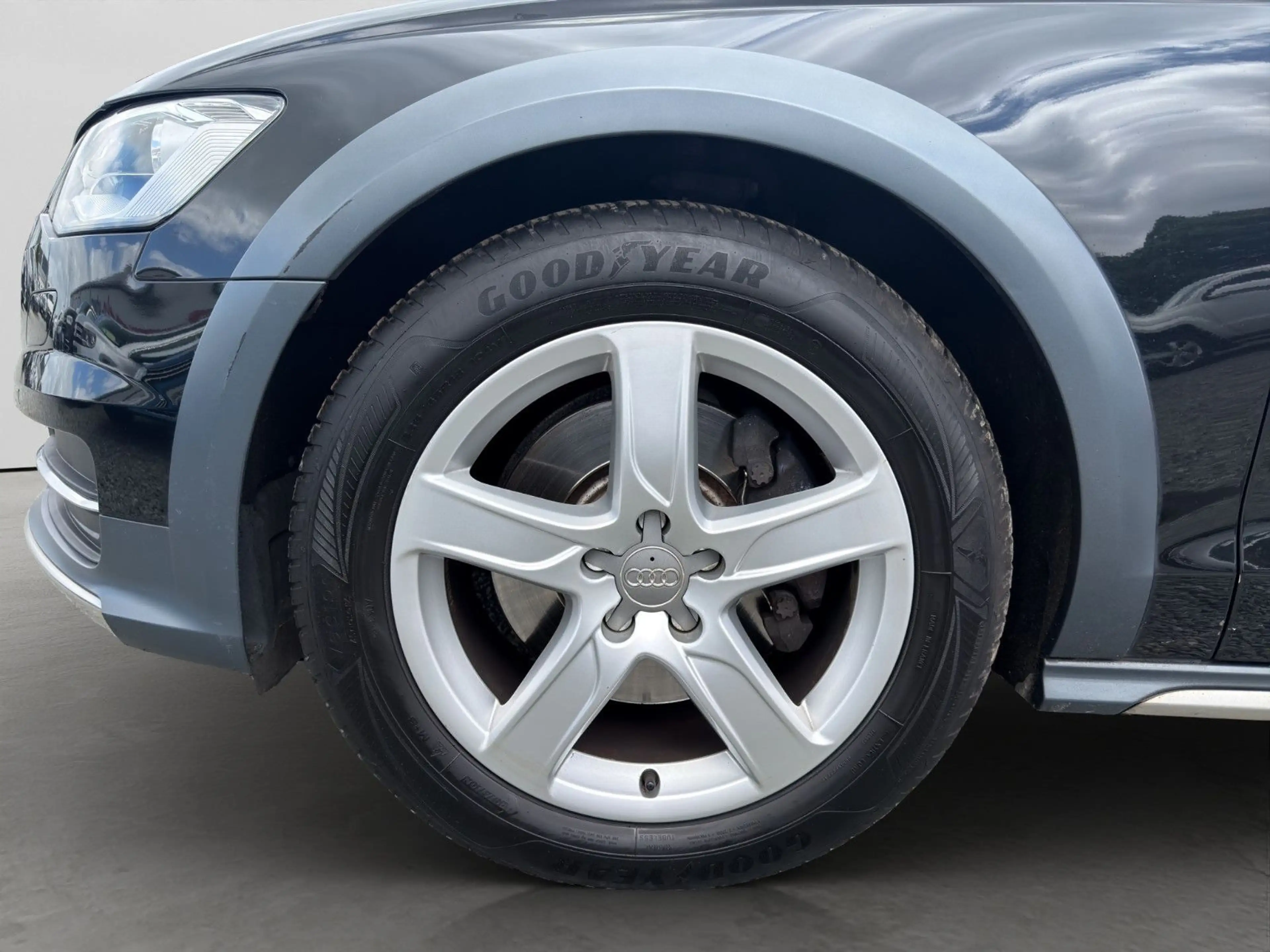 Audi A6 allroad 3.0TDI quattro PANO SITZH XEN NAV AHK — photo 9