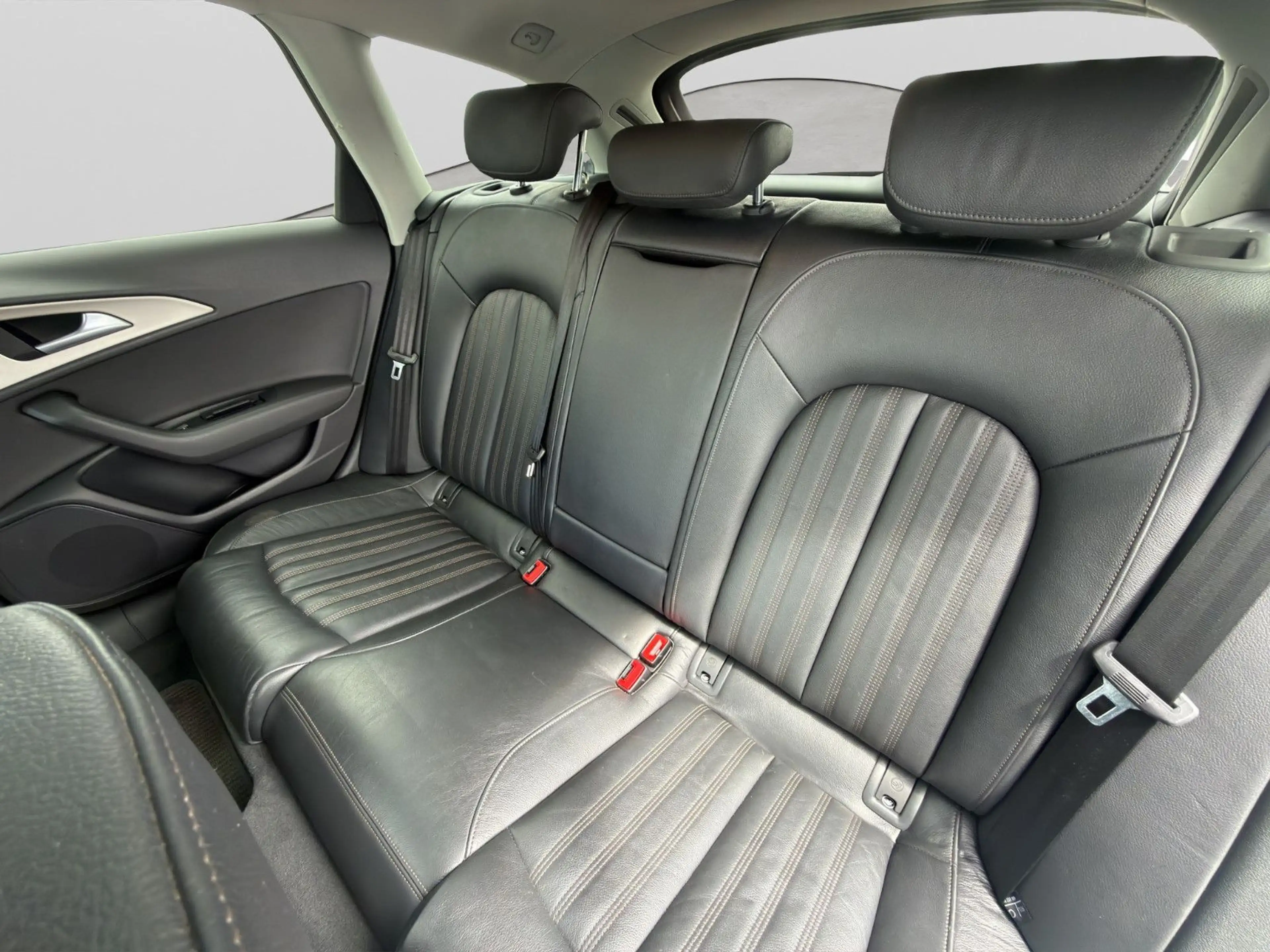 Audi A6 allroad 3.0TDI quattro PANO SITZH XEN NAV AHK — photo 14