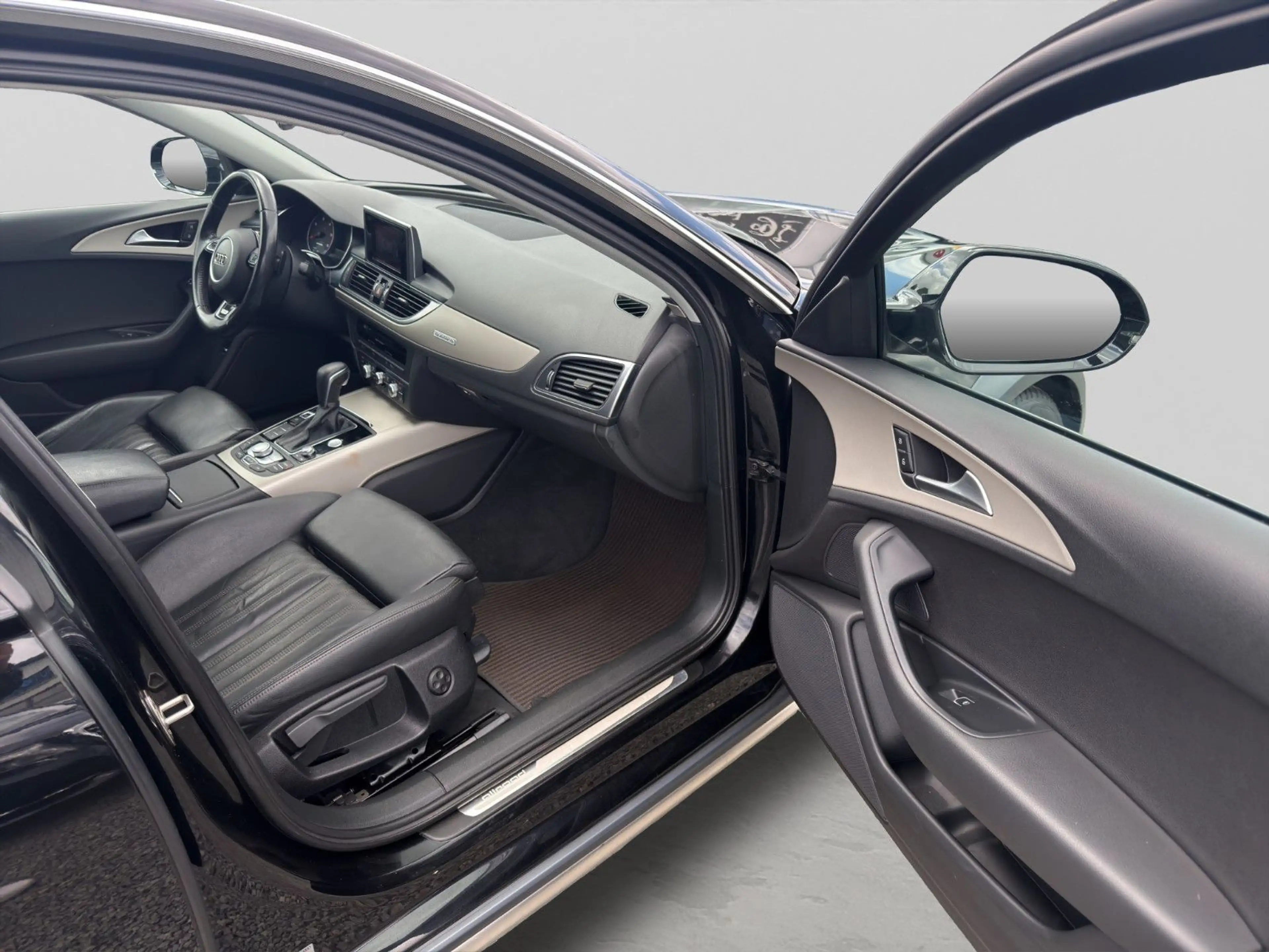 Audi A6 allroad 3.0TDI quattro PANO SITZH XEN NAV AHK — photo 15